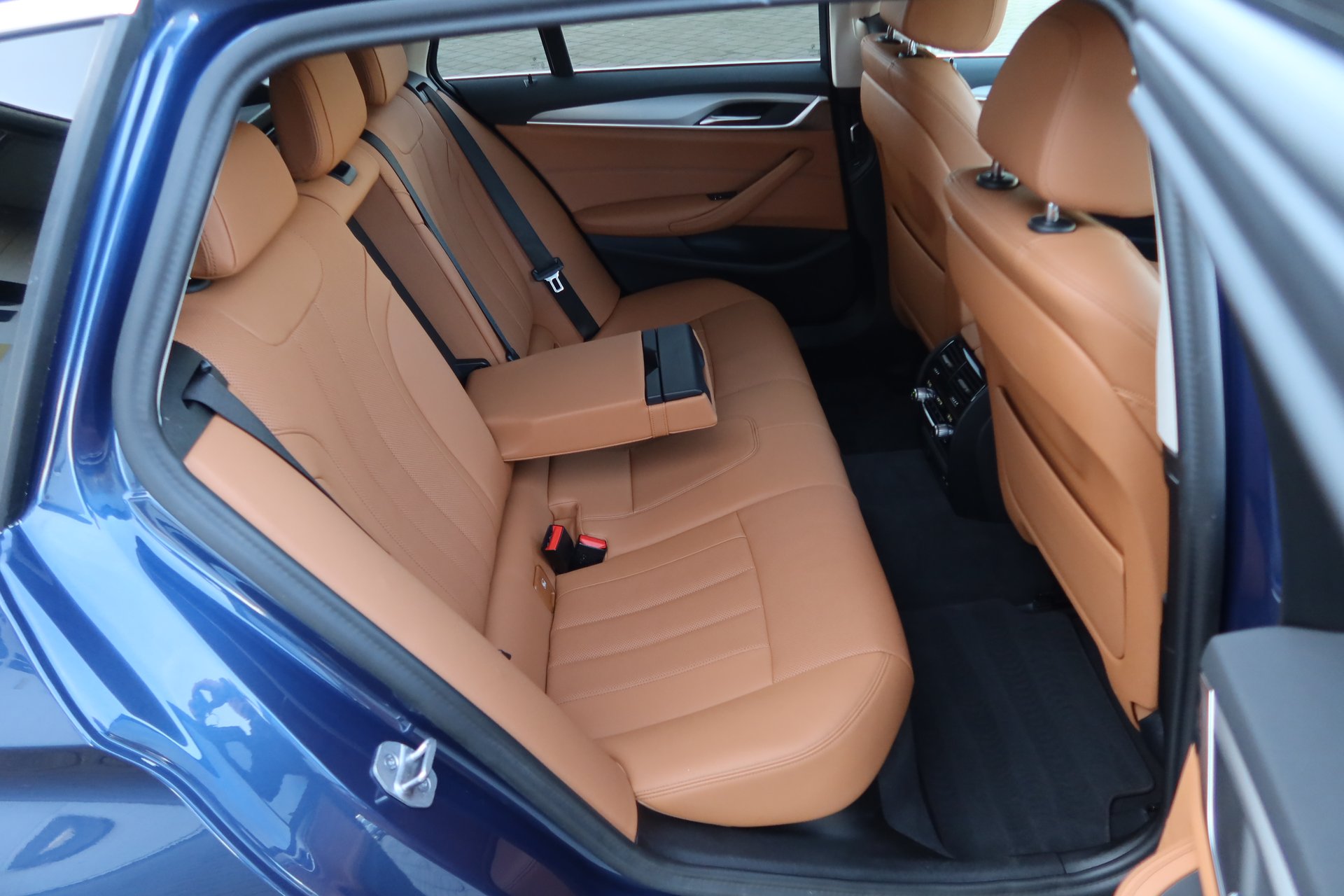 BMW 520d T Aut | HUD | Standhzg | Leder beige | 1.Hd HU neu – Bild 23