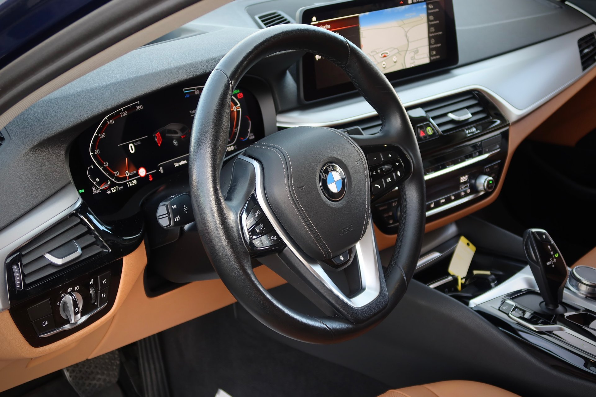 BMW 520d T Aut | HUD | Standhzg | Leder beige | 1.Hd HU neu – Bild 11