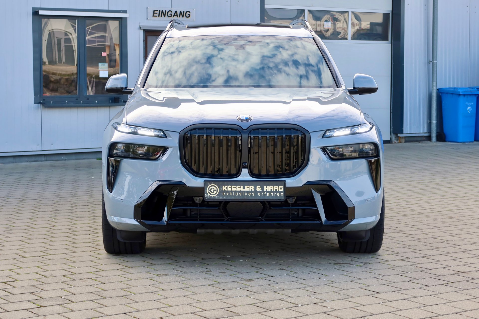 BMW X7 xDrive 40d M-Sport#B&W#SKY#KRISTAL#STOCK – Bild 3