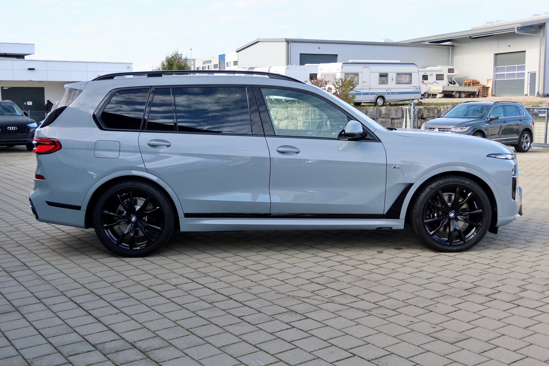 BMW X7 xDrive 40d M-Sport#B&W#SKY#KRISTAL#STOCK – Bild 5
