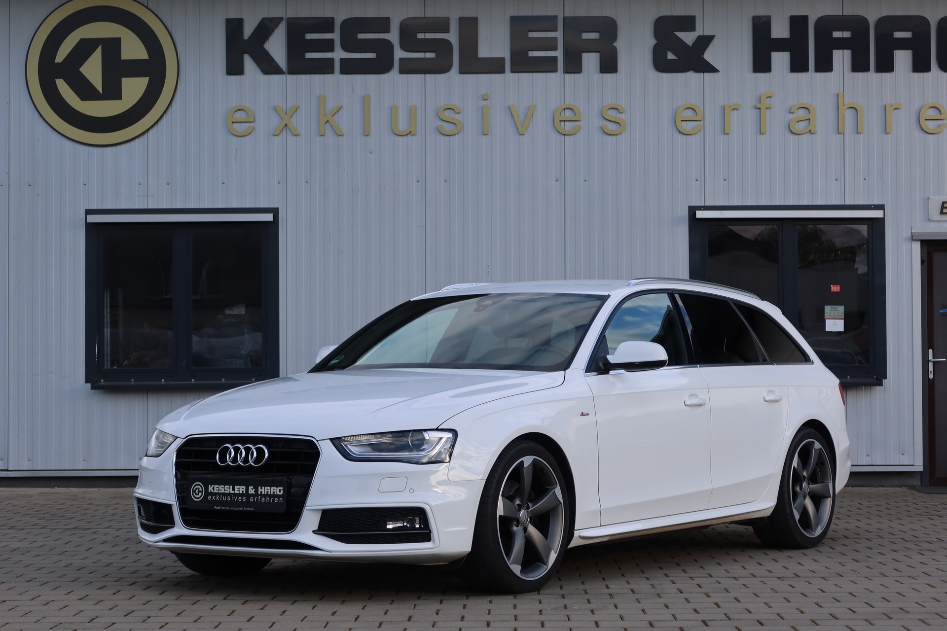 Audi A4 Avant S line Sportpaket / plus Turboschaden!!!