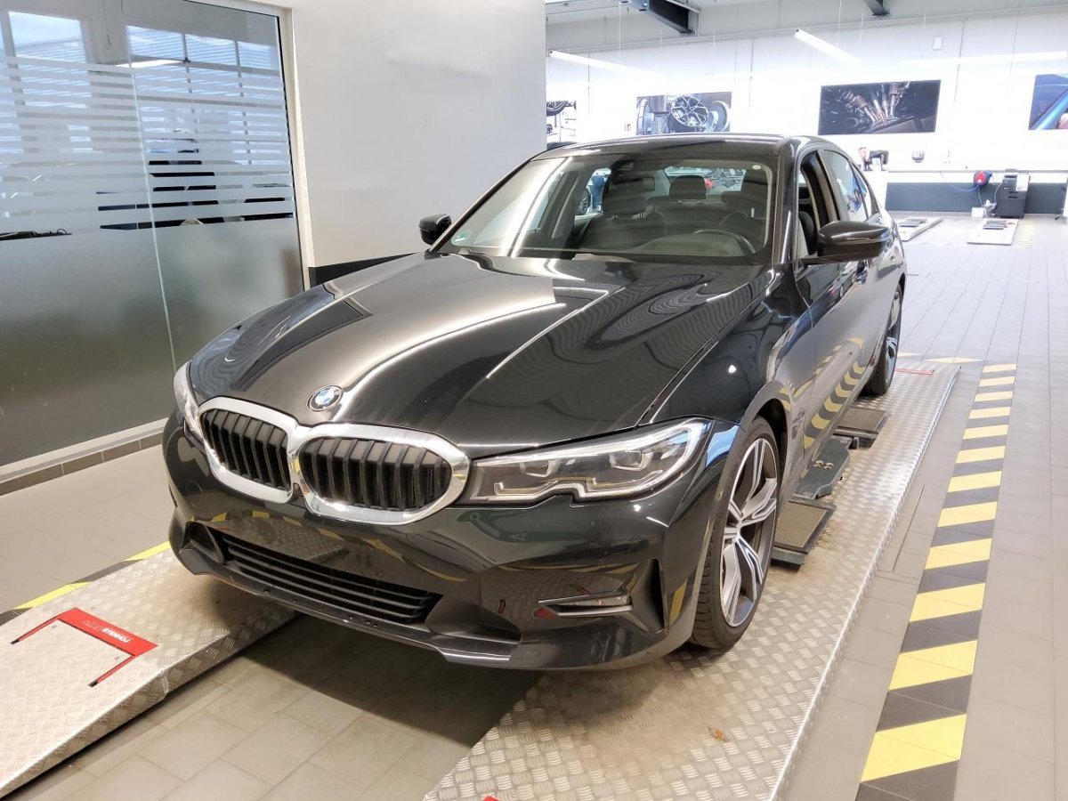 BMW 320 d xDrive Advantage