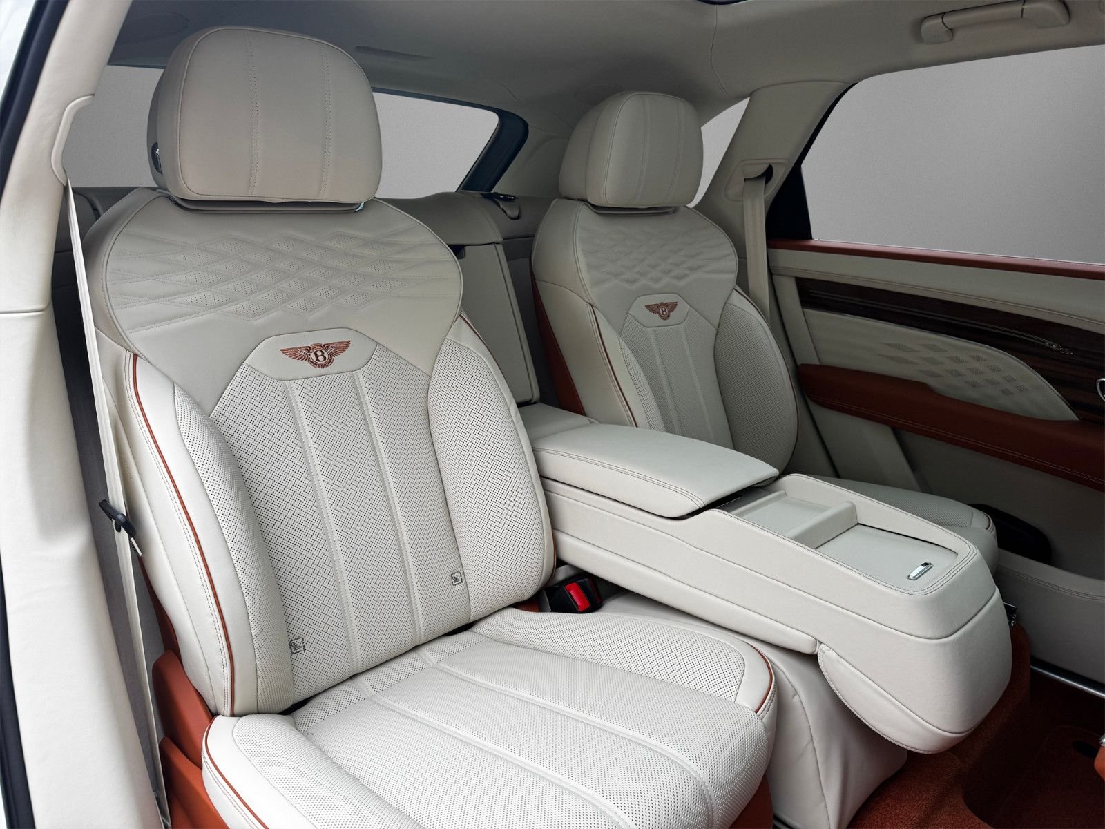 Bentley Bentayga V8 EWB Azure MY 25 – Bild 16