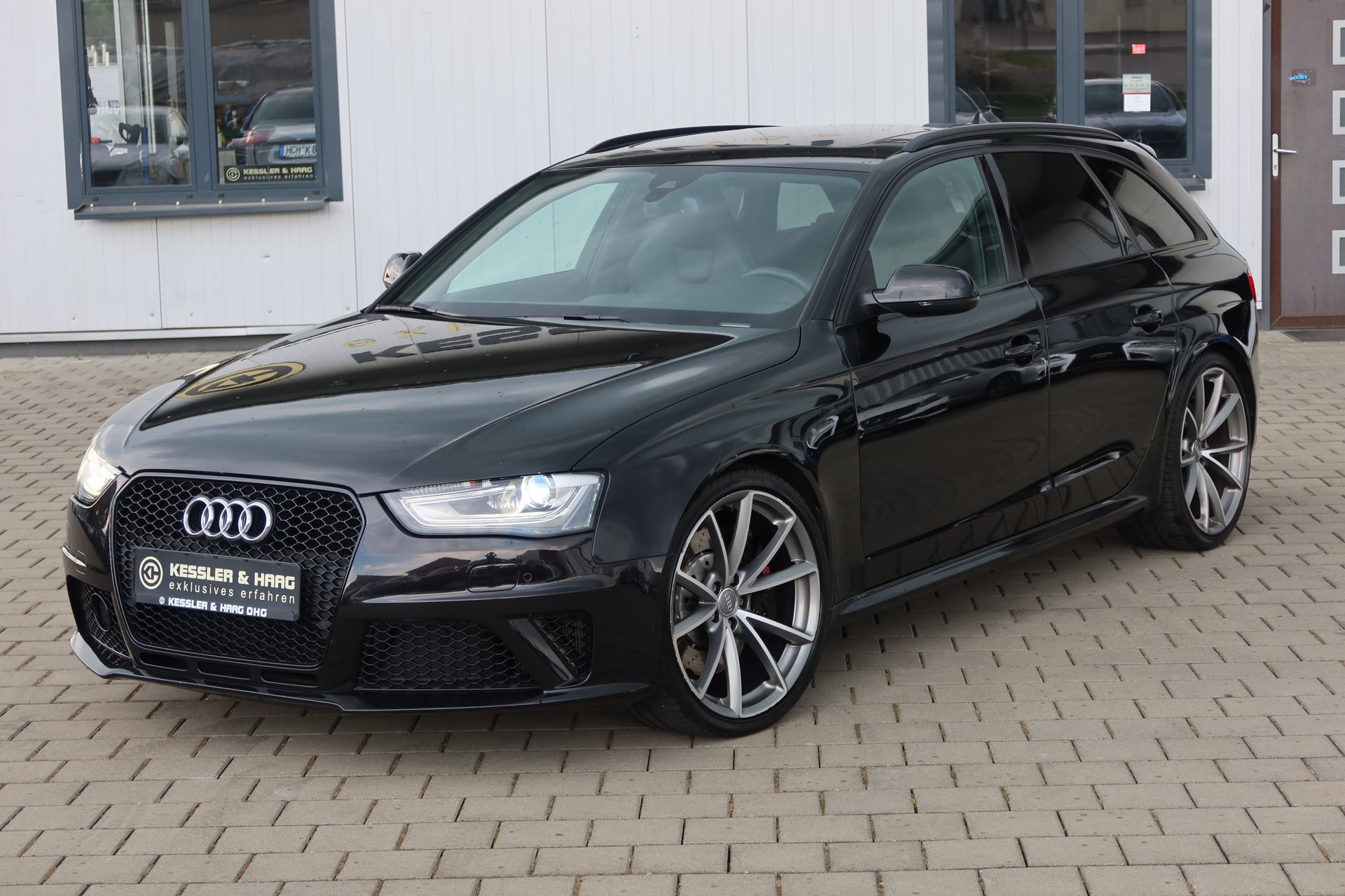 Audi RS4 Avant 4.2 FSI quattro#PANO#ACC#KEY-GO#B&O##1HAND# – Bild 3
