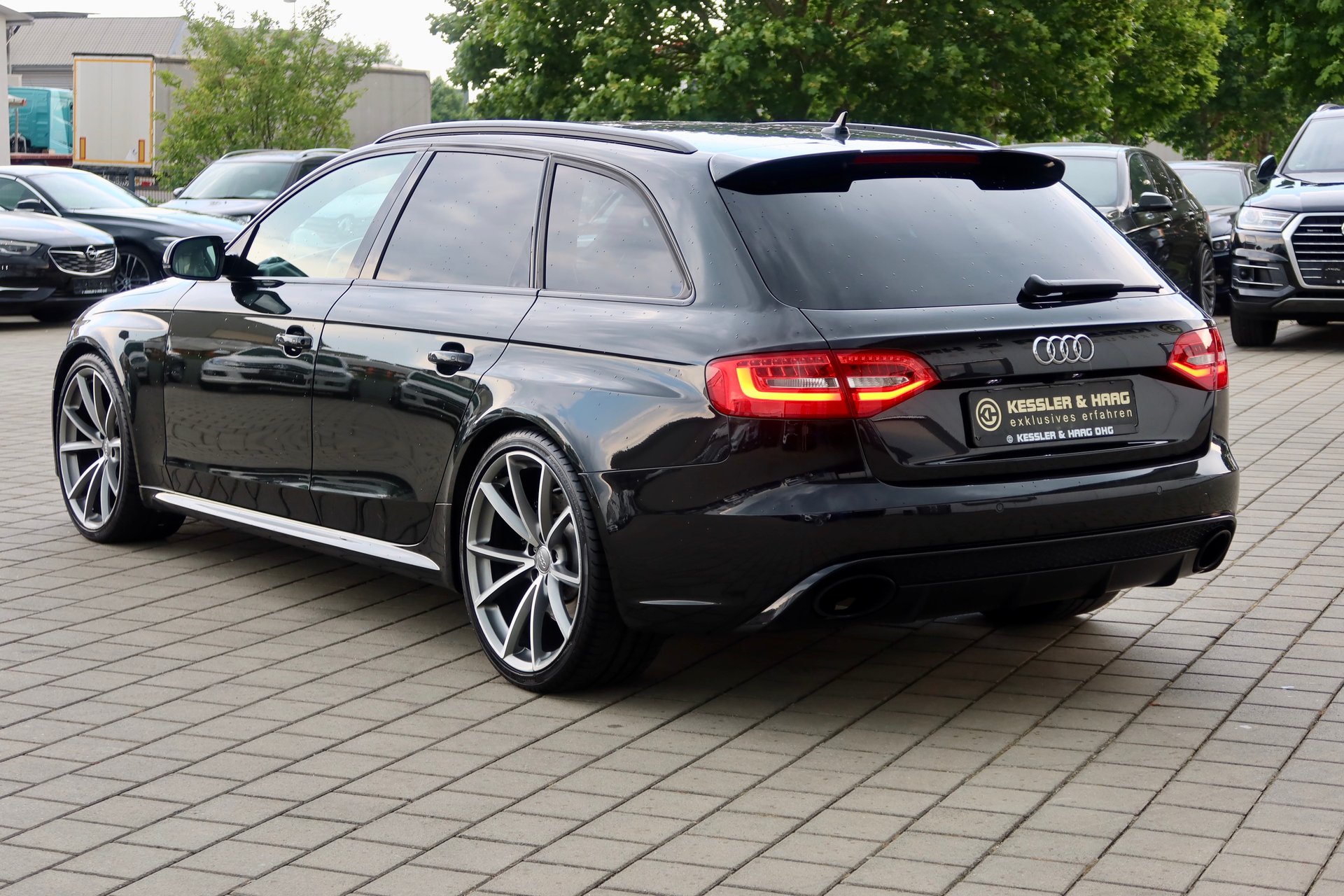 Audi RS4 Avant 4.2 FSI quattro#PANO#ACC#KEY-GO#B&O##1HAND# – Bild 9