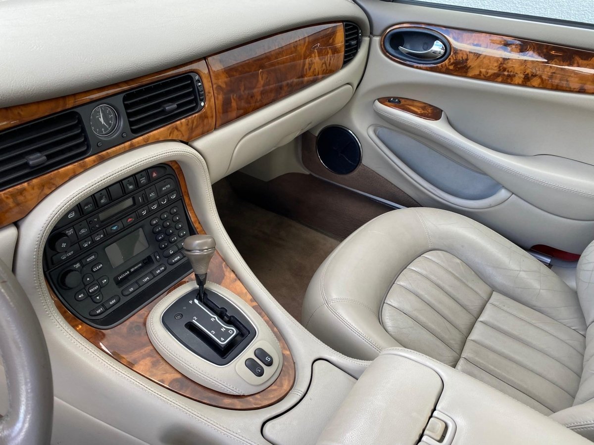 Jaguar XJ 4.0 Sovereign# SEHR GEPFLEGT# – Bild 11