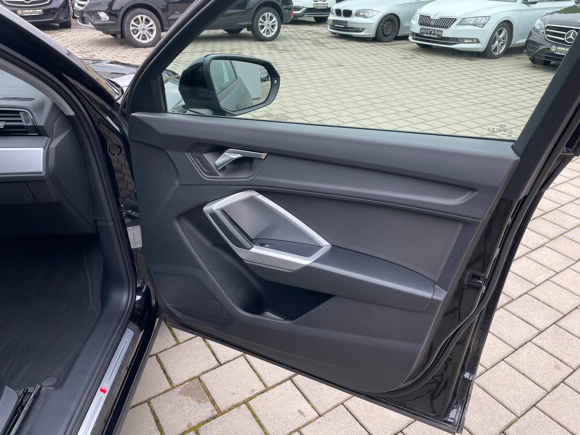 Audi Q3 35 TDI S line/StandH/ LED/Virtual/AHK/TOP – Bild 25