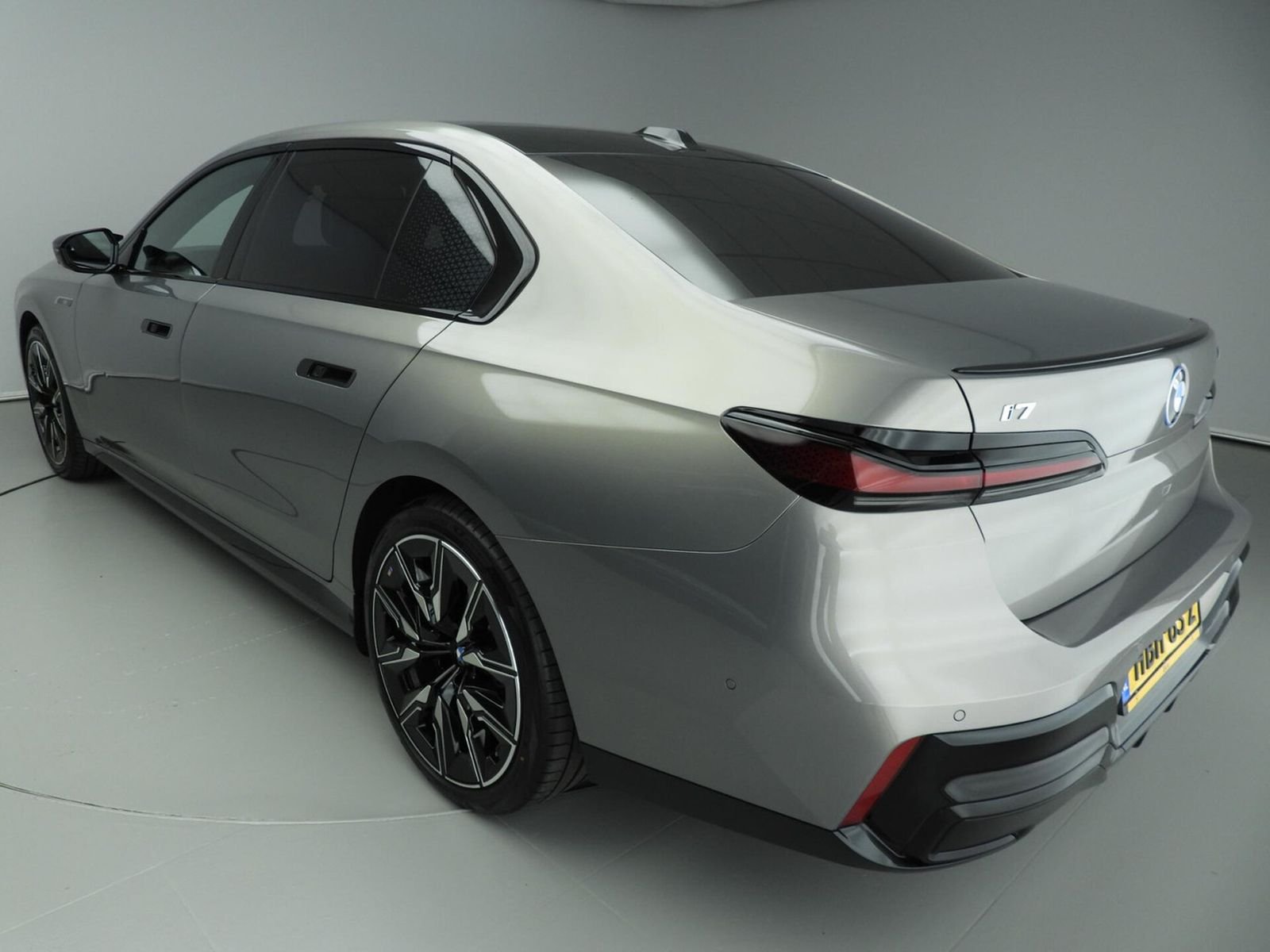 BMW i7 M70 xDrive | M-Sportpakket | Kristalkoplampen – Bild 2