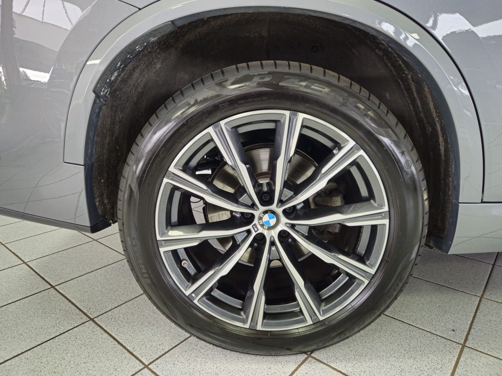 BMW X5 xD40i M Sport*PANO*SOFT*STHZG*7-SITZ*AHK*360° – Bild 21