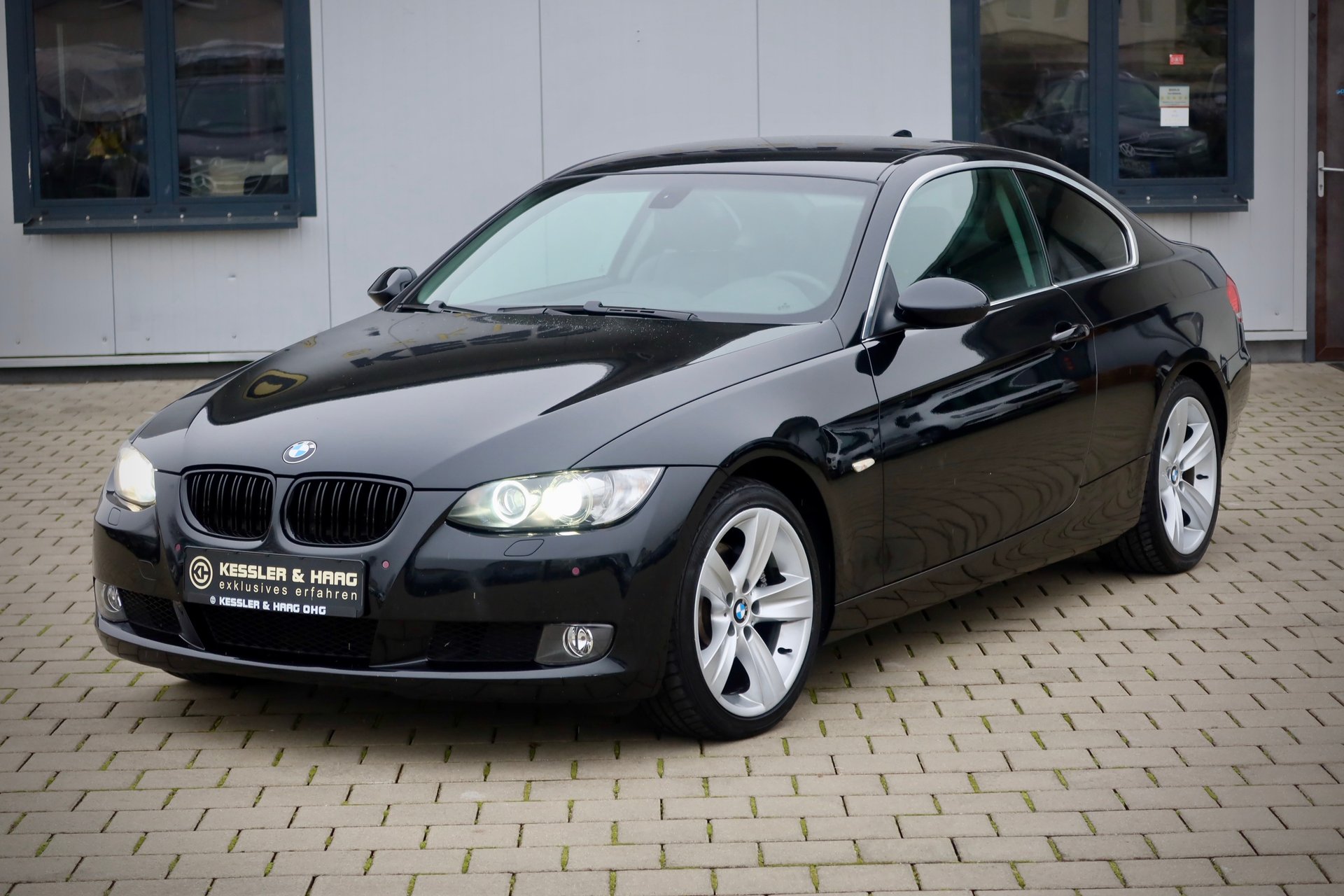 BMW 330i xDrive#SPORT#TEMP#XENON#PROFES#8xALU# – Bild 2