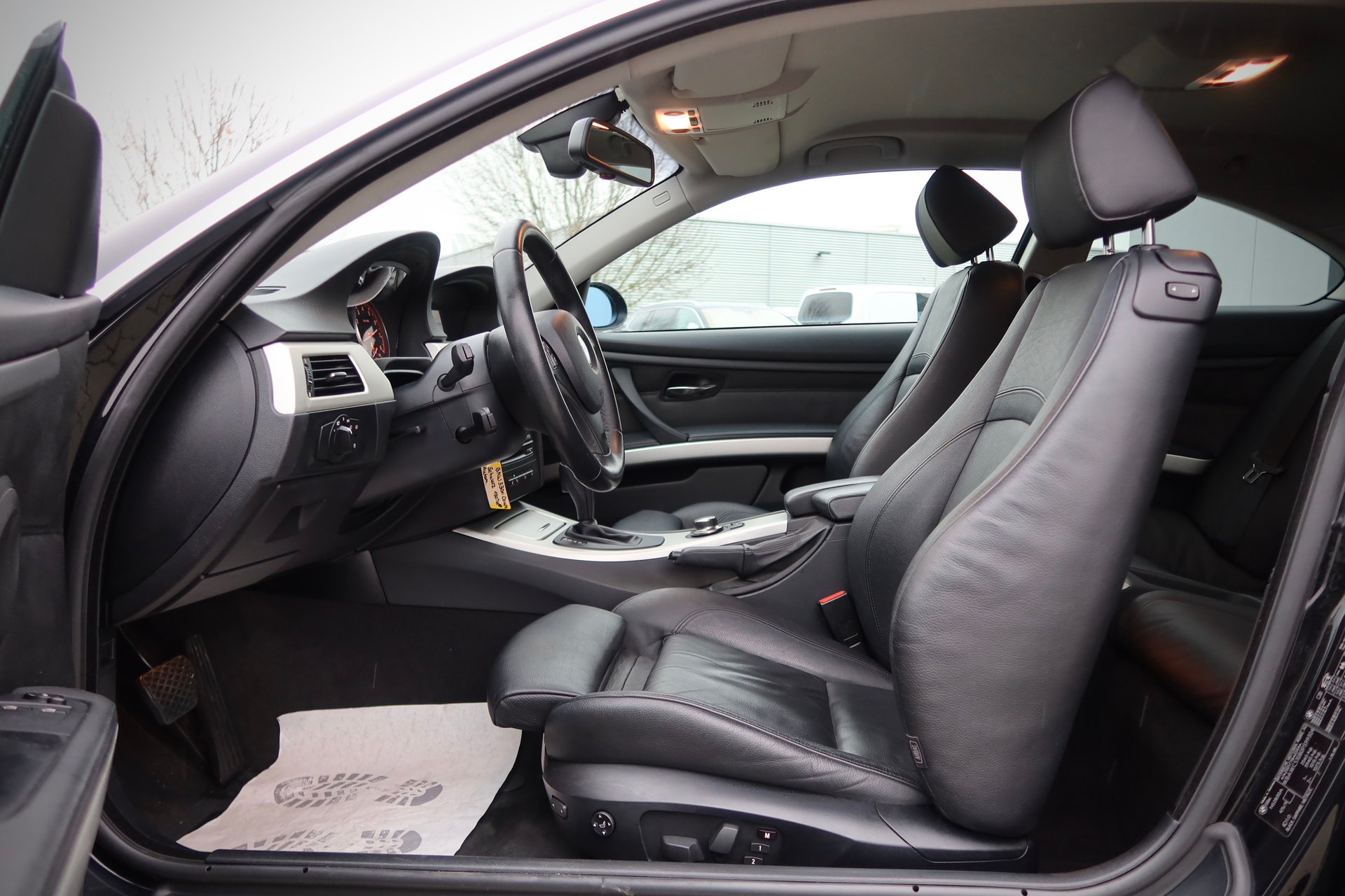 BMW 330i xDrive#SPORT#TEMP#XENON#PROFES#8xALU# – Bild 10