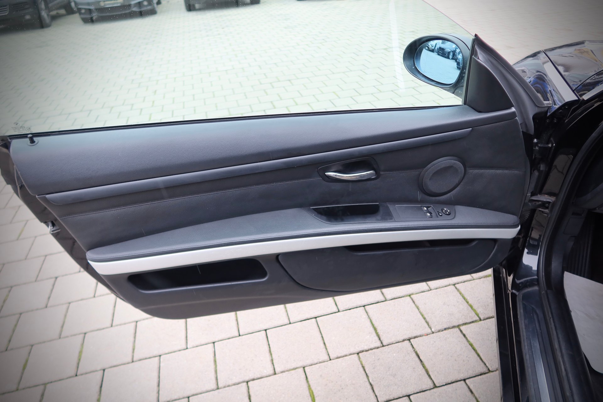 BMW 330i xDrive#SPORT#TEMP#XENON#PROFES#8xALU# – Bild 9