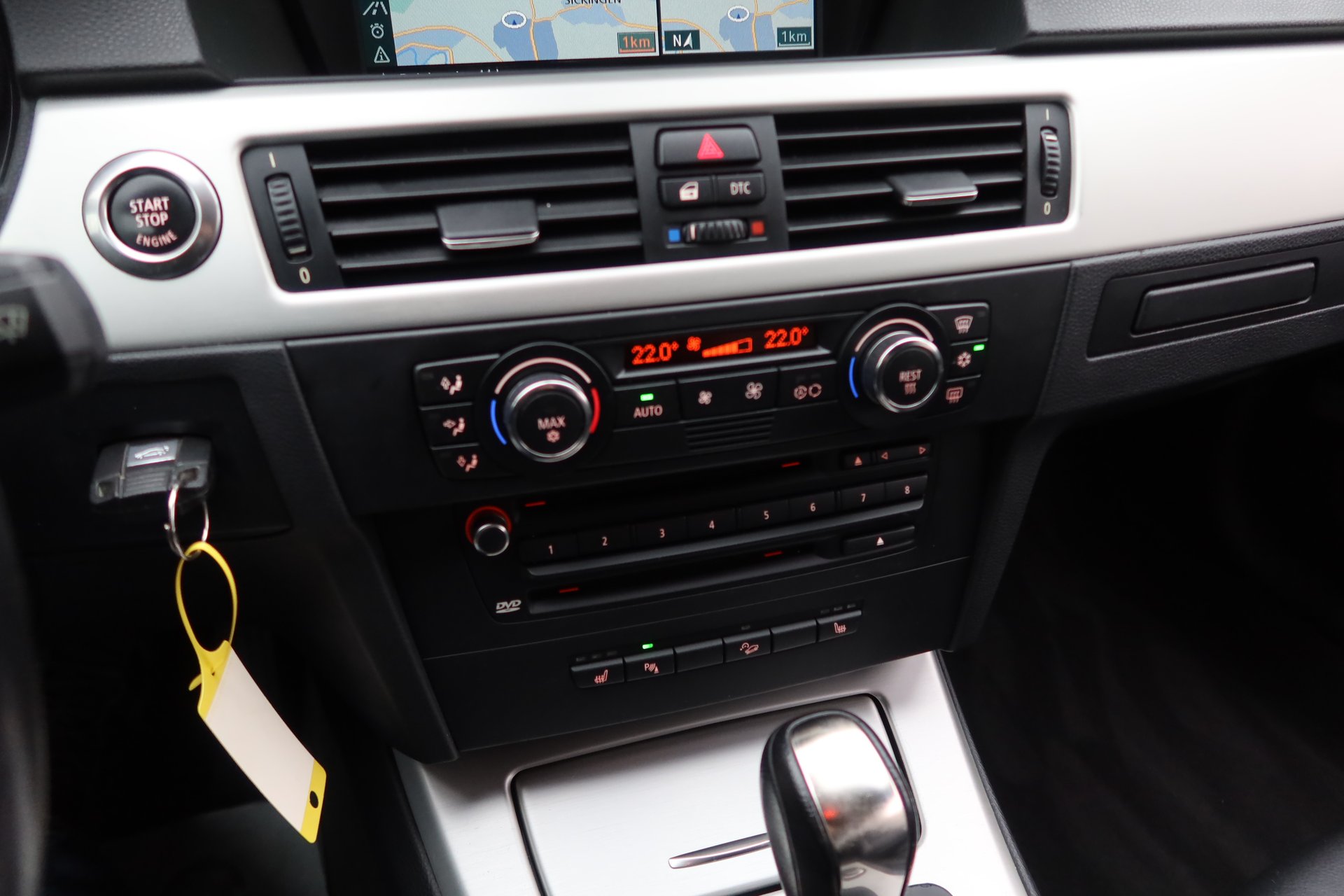 BMW 330i xDrive#SPORT#TEMP#XENON#PROFES#8xALU# – Bild 19