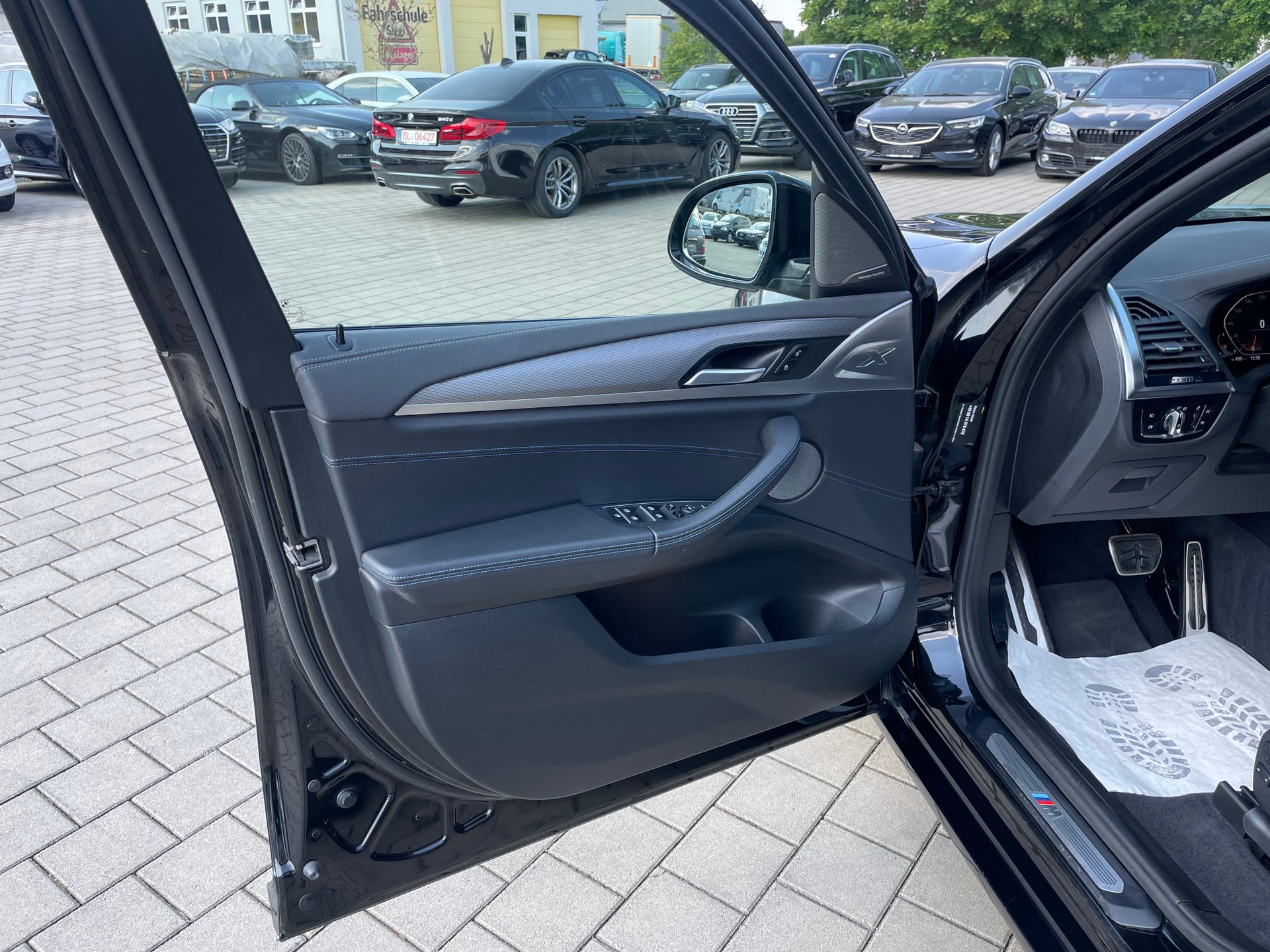 BMW X3 xDrive 30 d M-Sport LED/AHK/1Hand – Bild 11