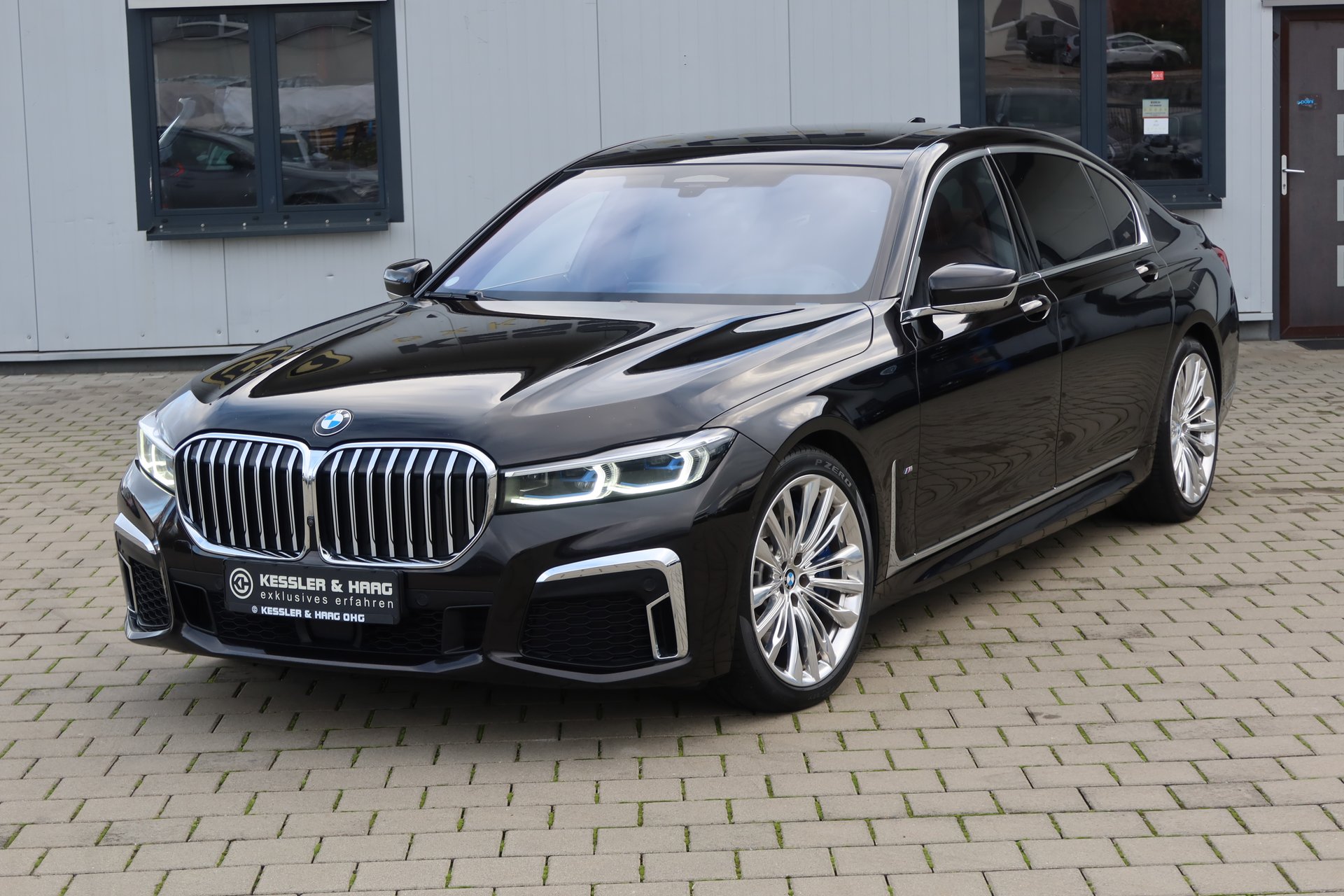 BMW 750 L ixDrive#M-Sport#B&W#AHK#DrivingAssistantPROF#STDHZ# M-Sport#B&W#AHK#DrivingAssistantPROF#STDHZ# – Bild 2