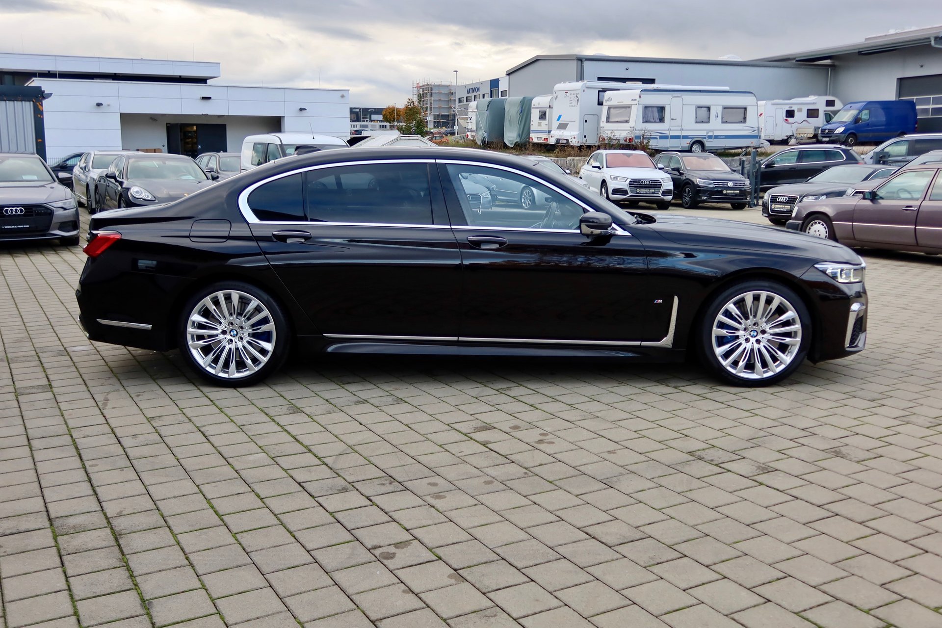 BMW 750 L ixDrive#M-Sport#B&W#AHK#DrivingAssistantPROF#STDHZ# M-Sport#B&W#AHK#DrivingAssistantPROF#STDHZ# – Bild 5
