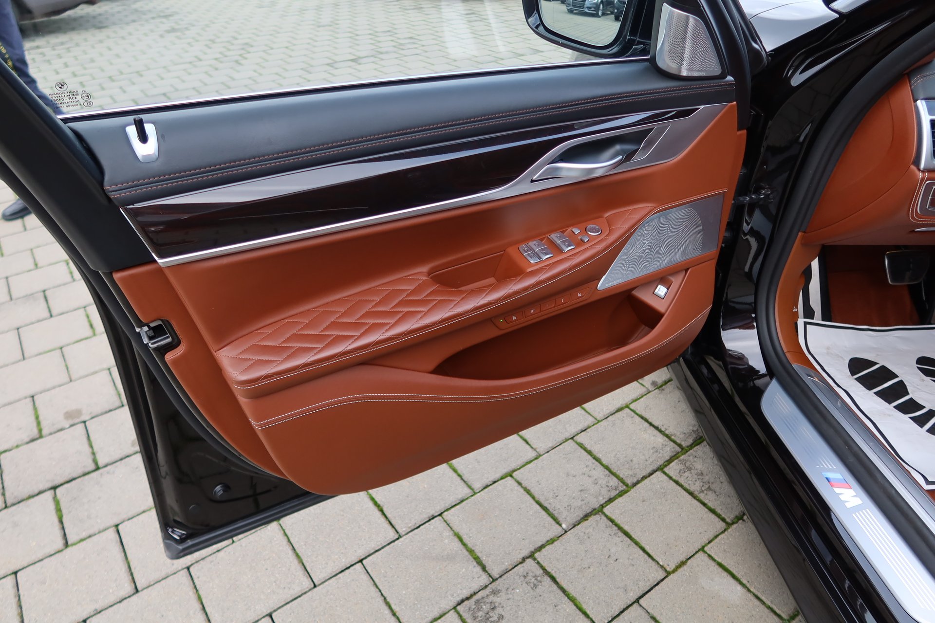 BMW 750 L ixDrive#M-Sport#B&W#AHK#DrivingAssistantPROF#STDHZ# M-Sport#B&W#AHK#DrivingAssistantPROF#STDHZ# – Bild 9