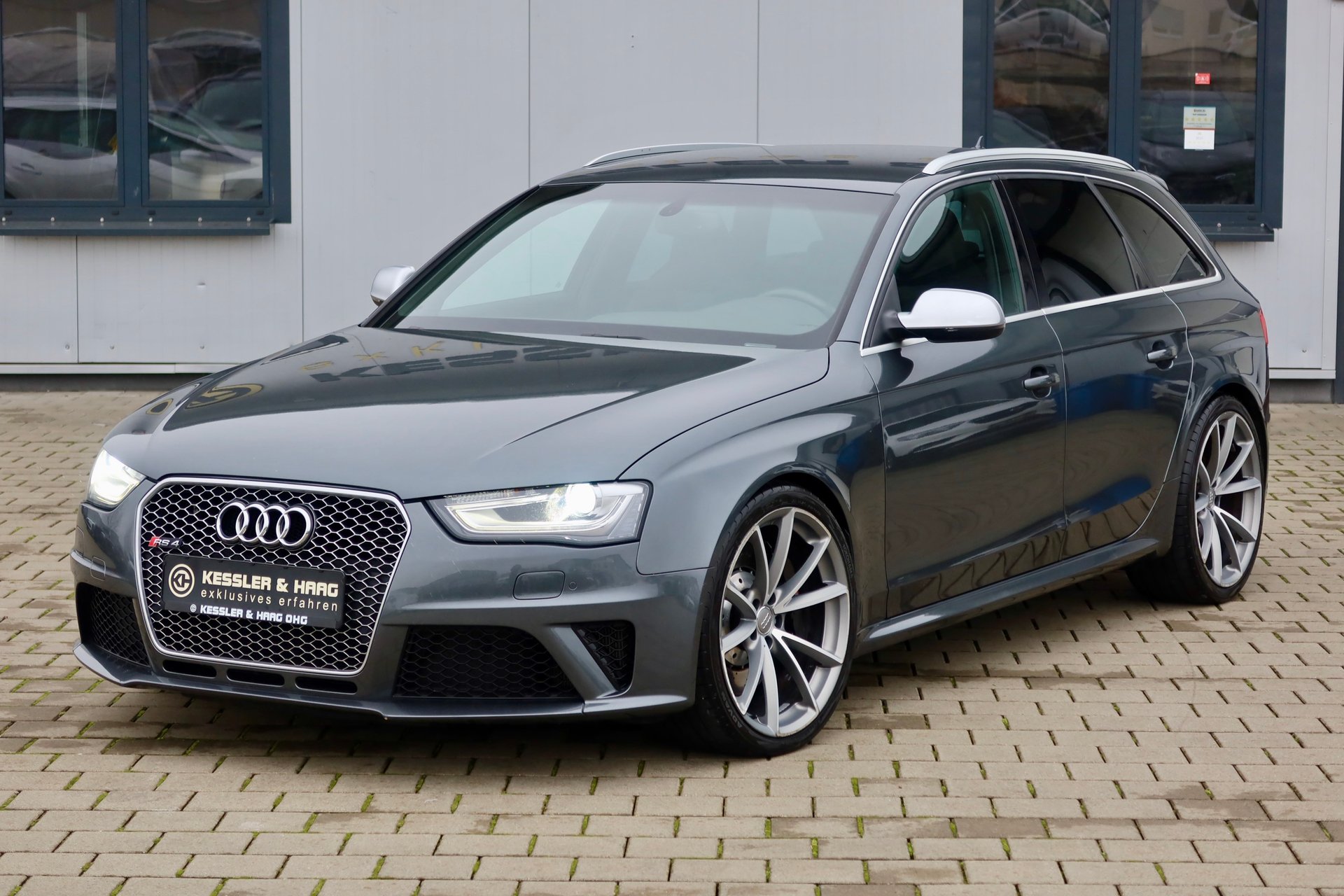 Audi RS4 S tronic#quattro#1HAND#AUDI SCHECKHEFT### – Bild 2