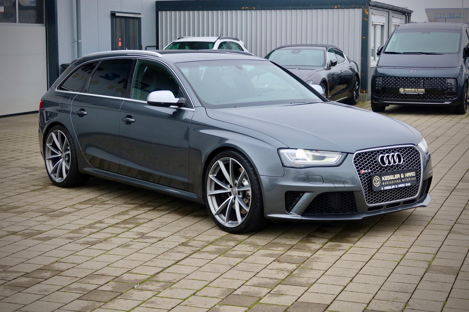 Audi RS4 S tronic#quattro#1HAND#AUDI SCHECKHEFT### – Bild 4