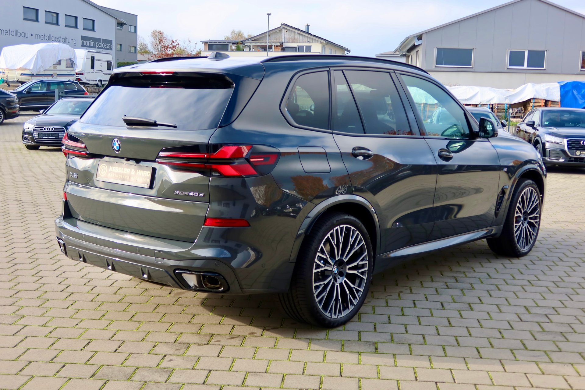 BMW X5 40d xDrive M-Sport#FULL#B&W#SKY#CARBON#ADAPTIV# – Bild 3