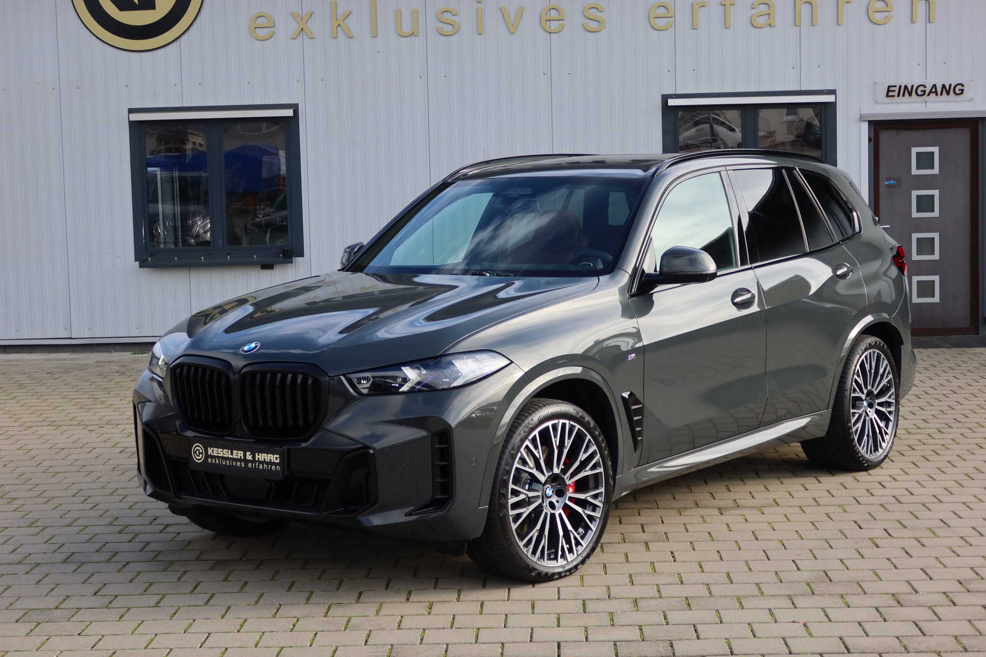 BMW X5 40d xDrive M-Sport#FULL#B&W#SKY#CARBON#ADAPTIV# – Bild 4