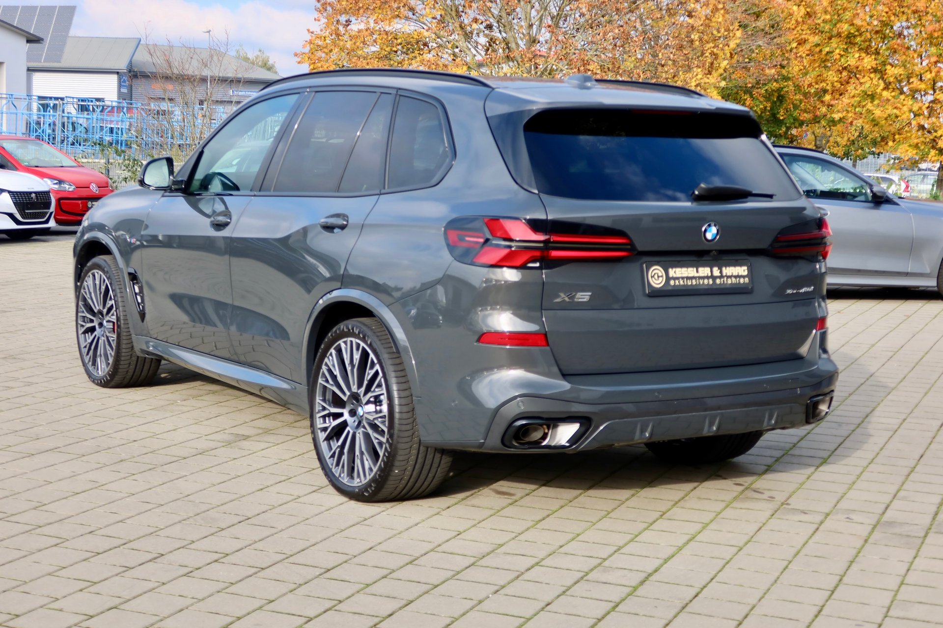 BMW X5 40d xDrive M-Sport#FULL#B&W#SKY#CARBON#ADAPTIV# – Bild 7