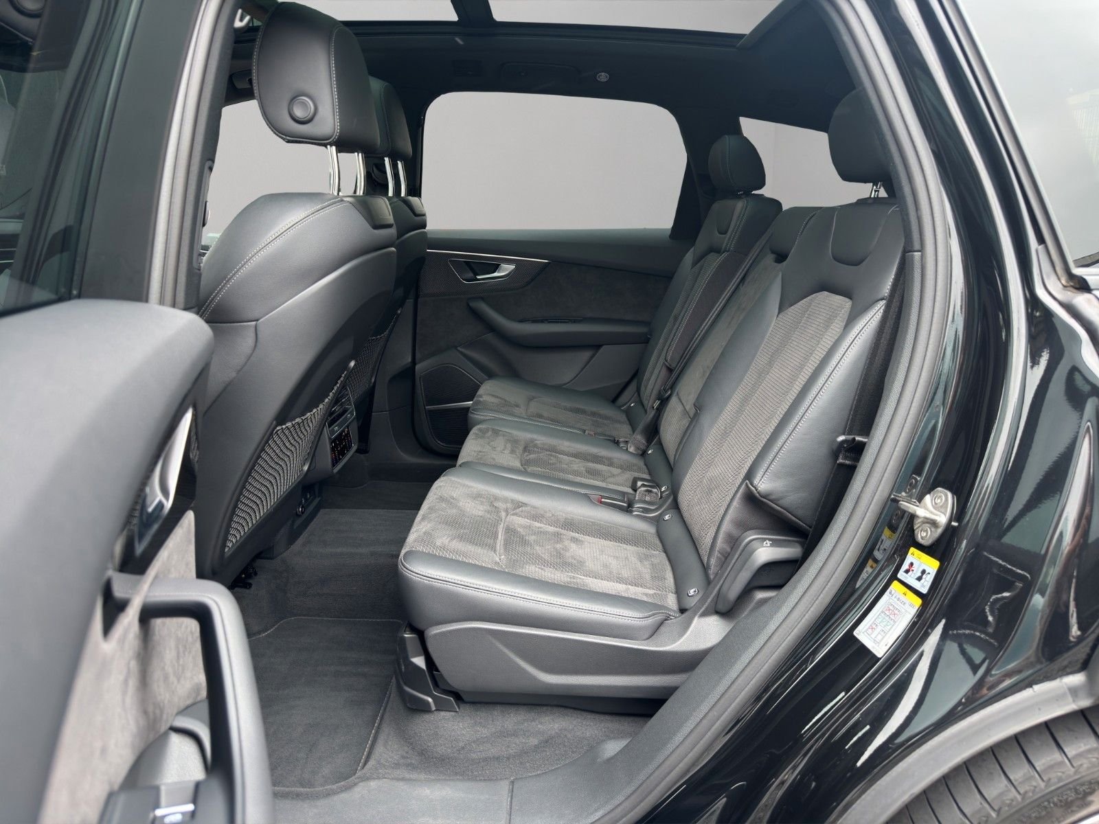 Audi Q7 45 TDI quattro competition plus/1.HAND/S-LINE – Bild 17