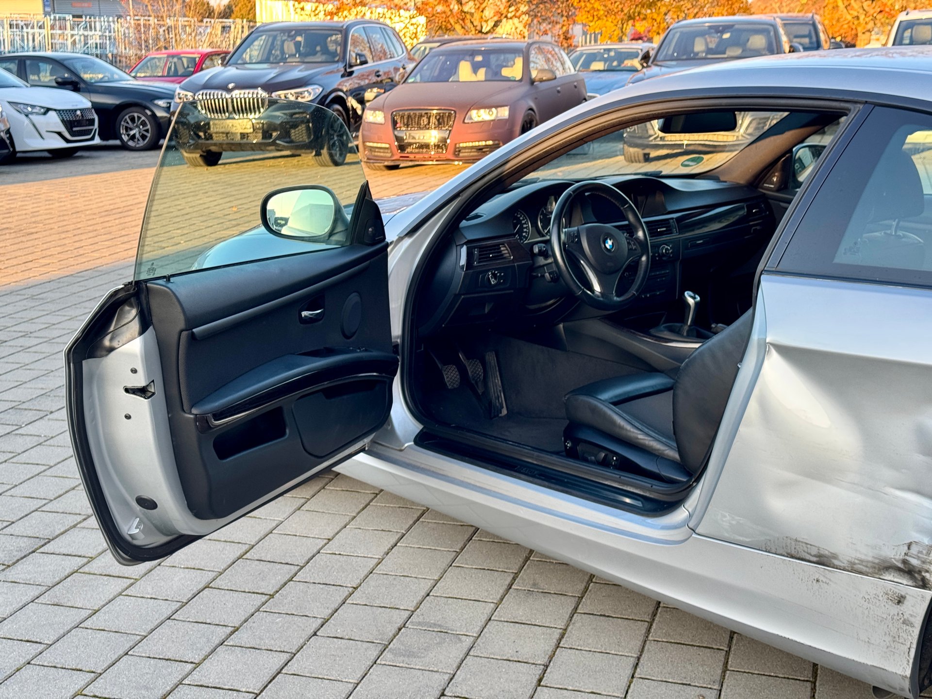 BMW 320i Harman-Kardon/Xenon/Navi/ – Bild 13