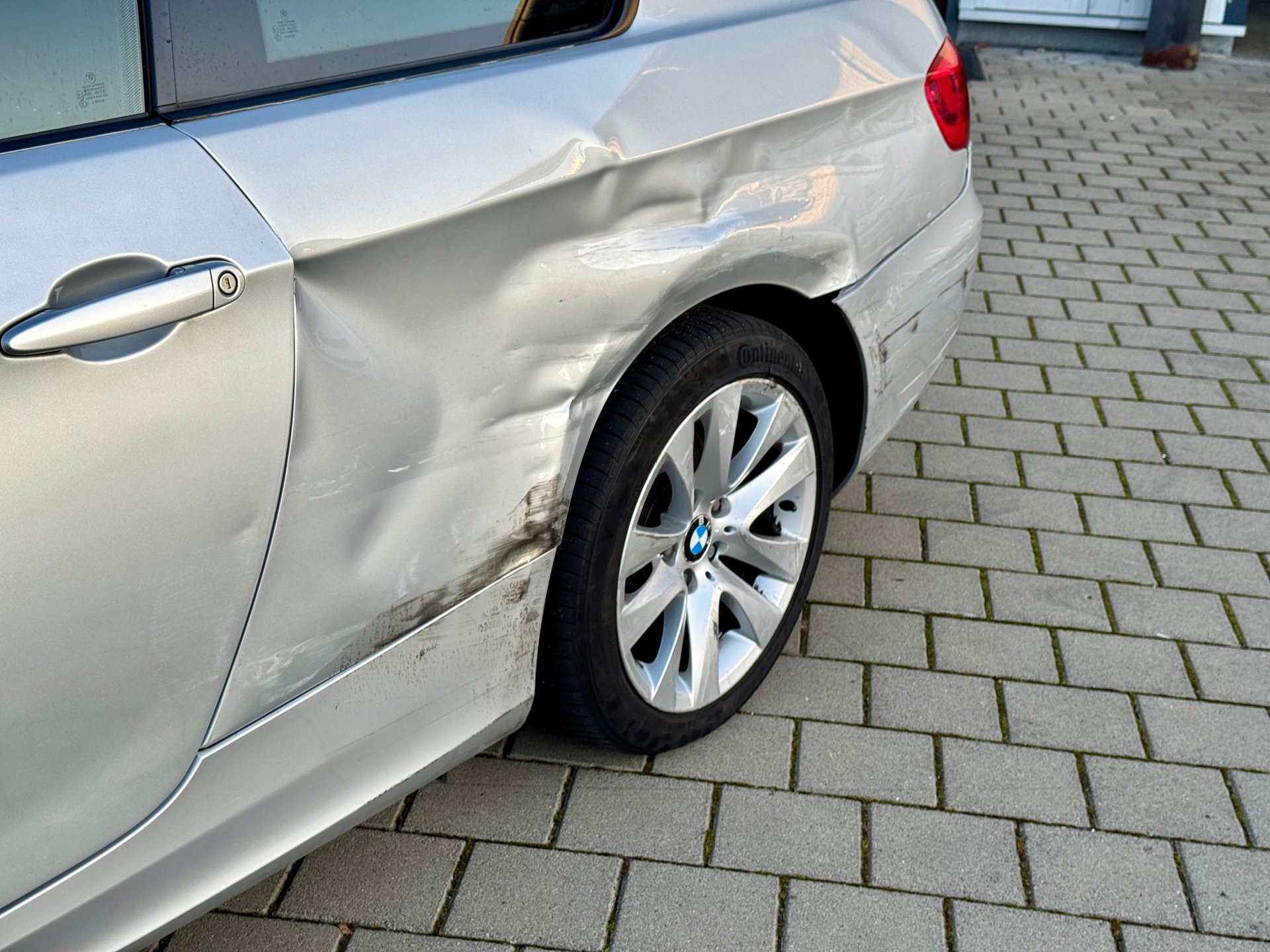 BMW 320i Harman-Kardon/Xenon/Navi/ – Bild 12