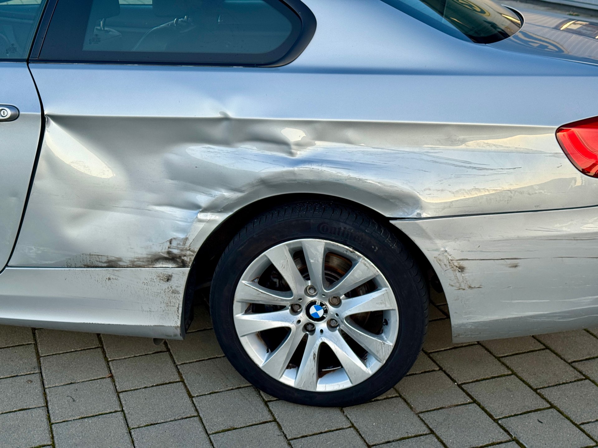 BMW 320i Harman-Kardon/Xenon/Navi/ – Bild 11