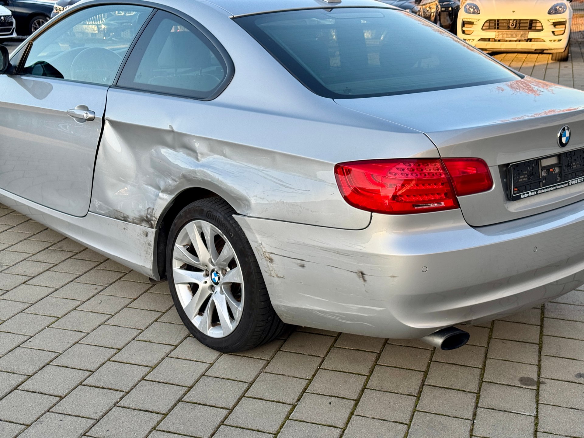 BMW 320i Harman-Kardon/Xenon/Navi/ – Bild 10