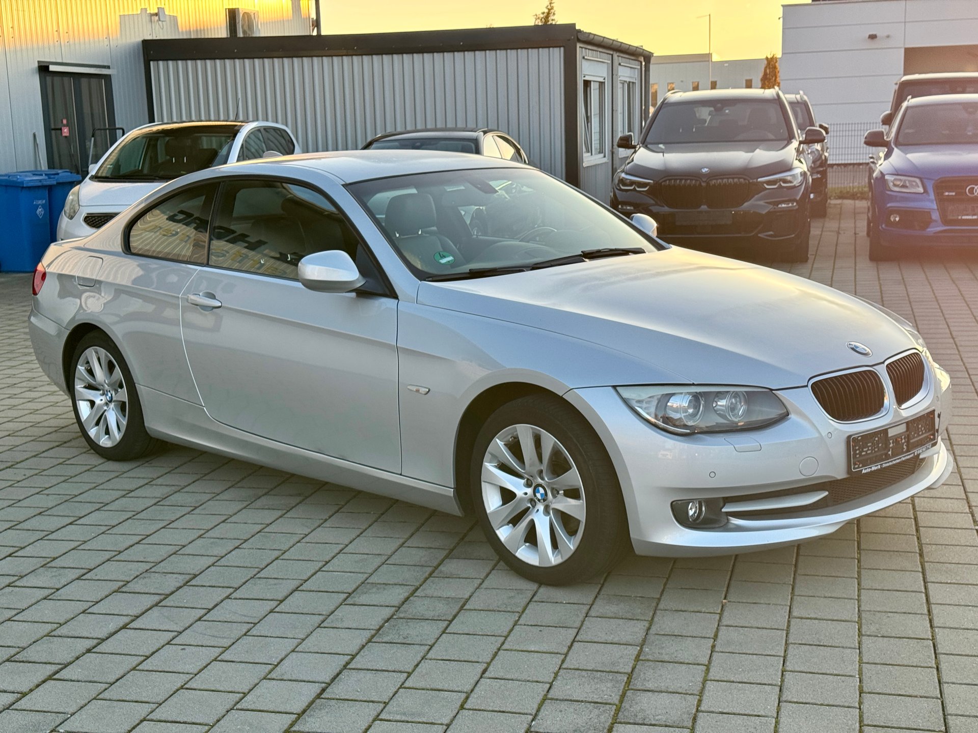BMW 320i Harman-Kardon/Xenon/Navi/ – Bild 4