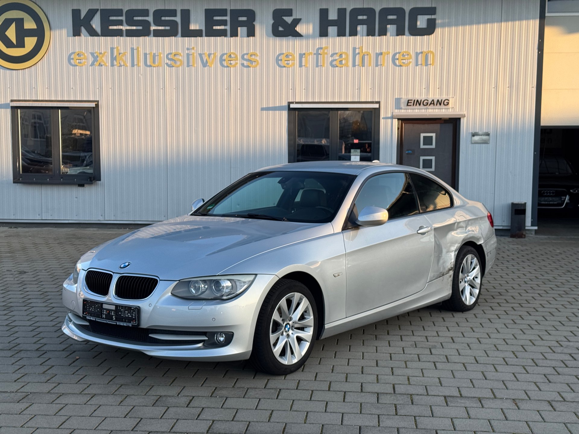 BMW 320i Harman-Kardon/Xenon/Navi/