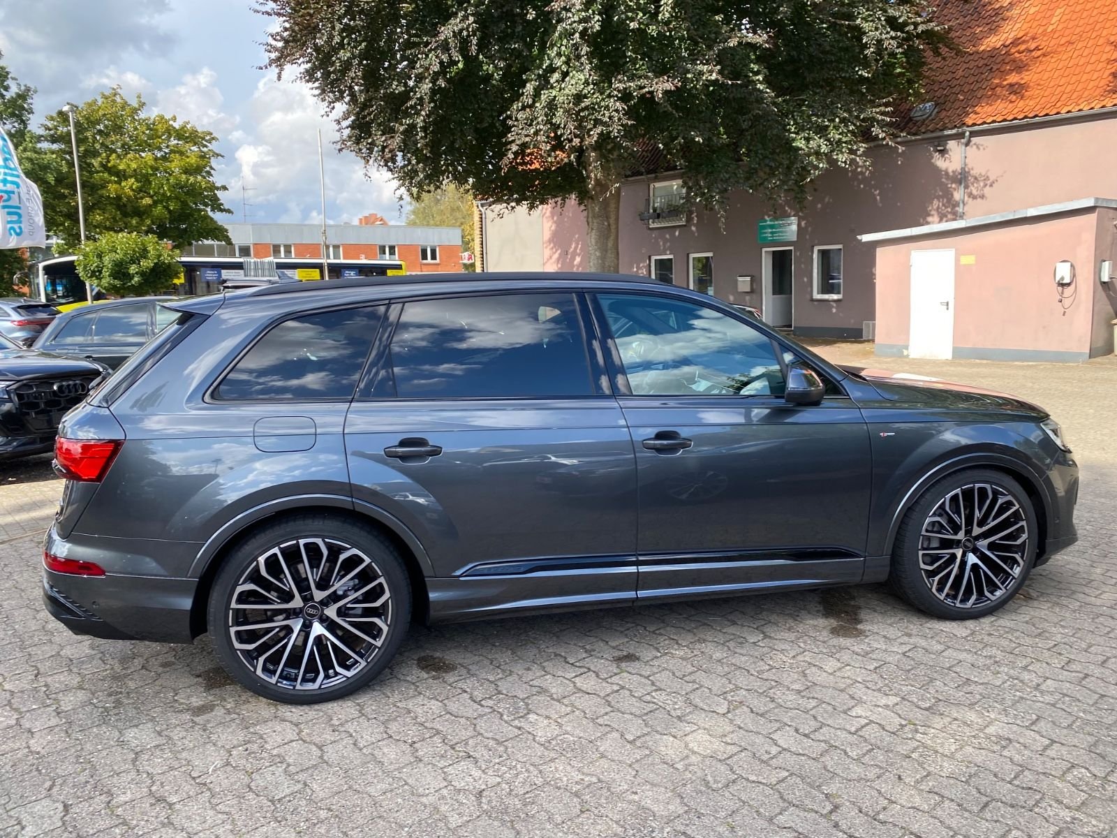 Audi Q7 50 TDI S line 7 Si Panorama Allradlenkung 22 – Bild 2