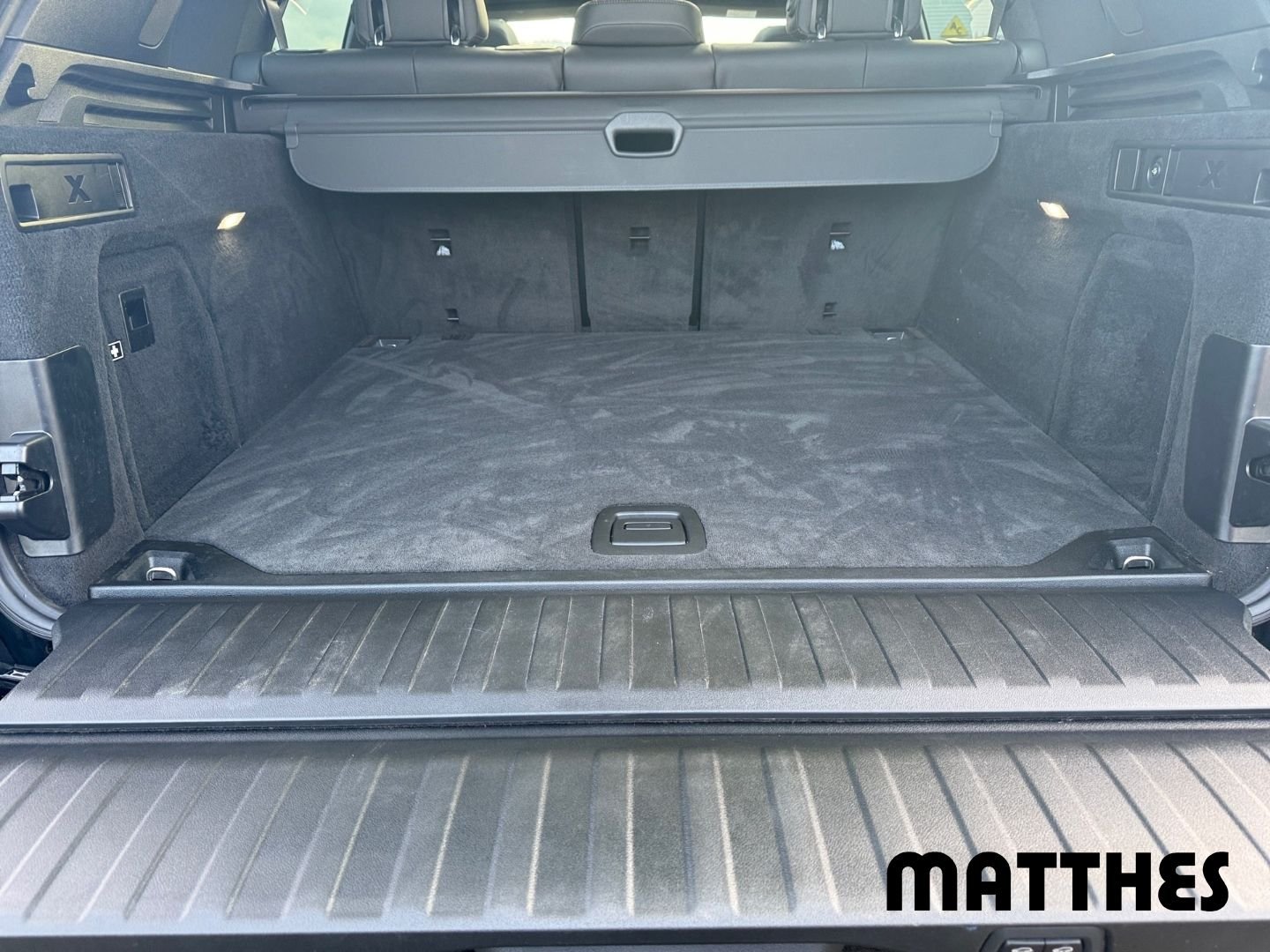 BMW X5 40 i M Sport xDrive Anhängerkupplung Panorama – Bild 12
