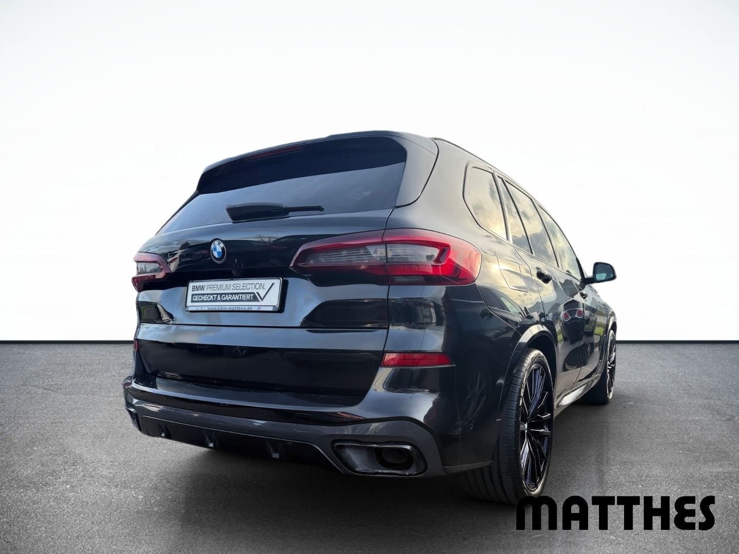 BMW X5 40 i M Sport xDrive Anhängerkupplung Panorama – Bild 3