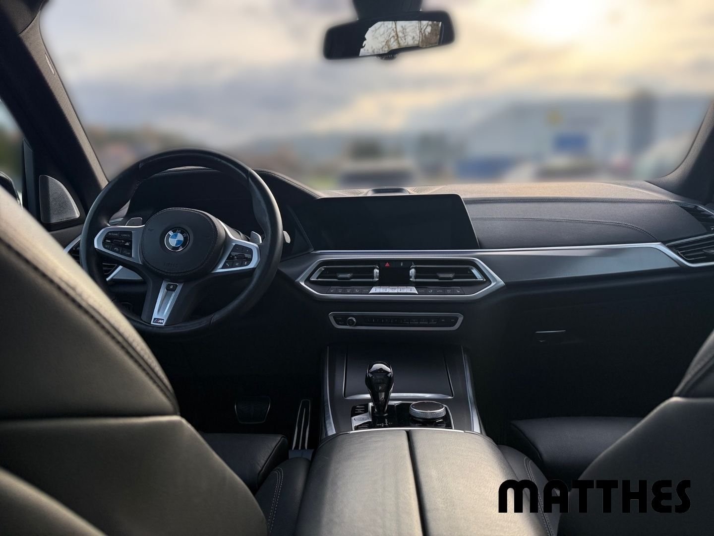 BMW X5 40 i M Sport xDrive Anhängerkupplung Panorama – Bild 10