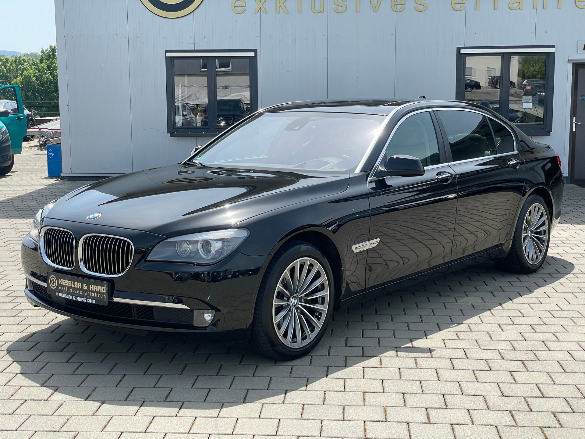 BMW 750Li xDrive StandH/TV im Fond/4xSitzklima/Voll