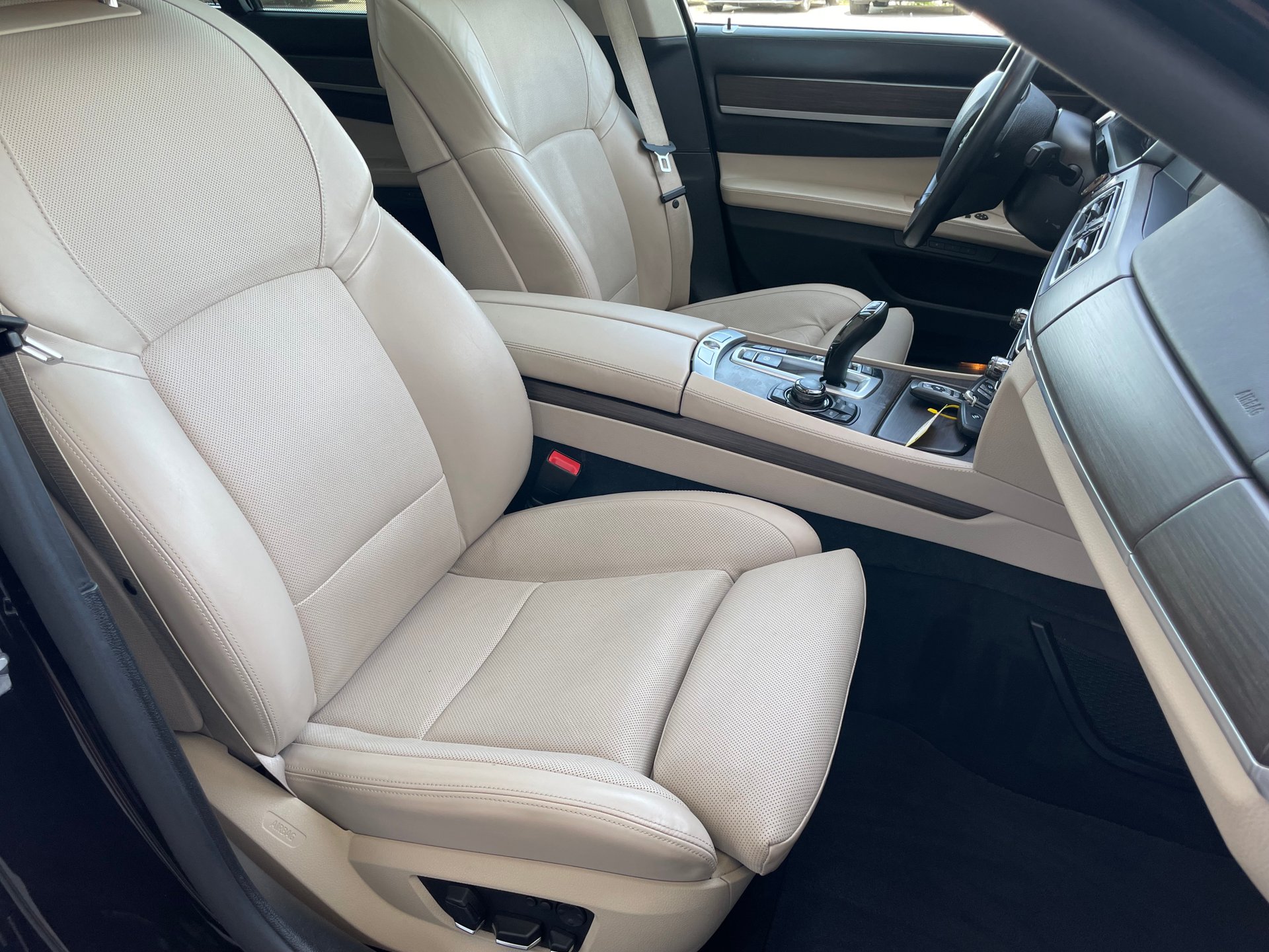 BMW 750Li xDrive StandH/TV im Fond/4xSitzklima/Voll – Bild 17