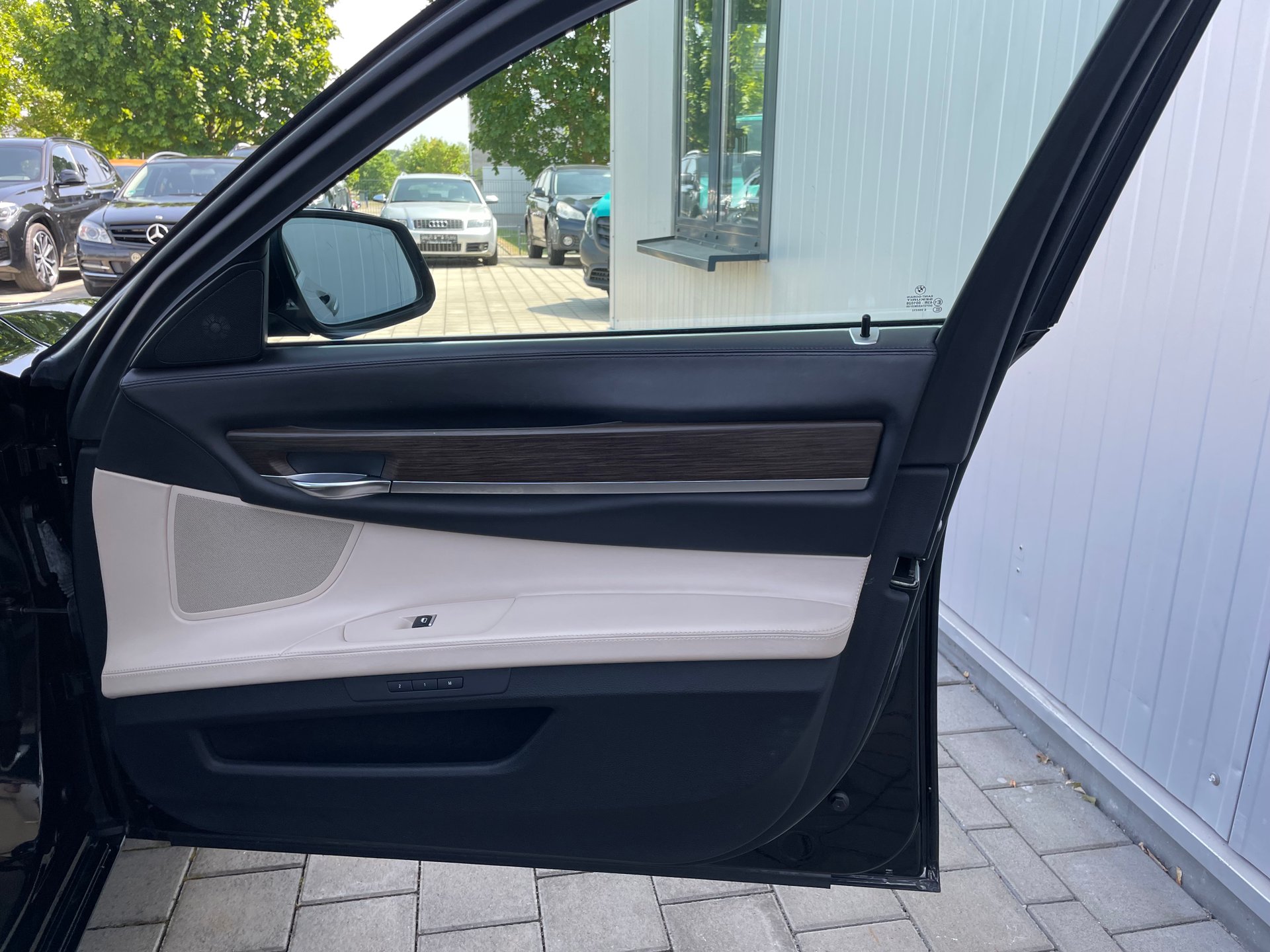 BMW 750Li xDrive StandH/TV im Fond/4xSitzklima/Voll – Bild 20