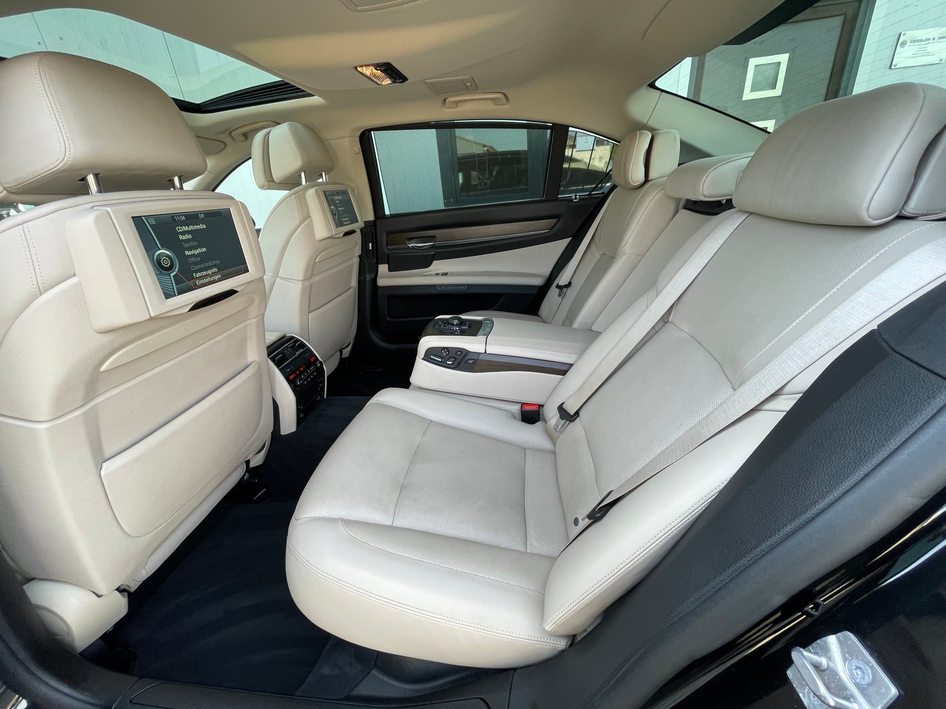 BMW 750Li xDrive StandH/TV im Fond/4xSitzklima/Voll – Bild 23