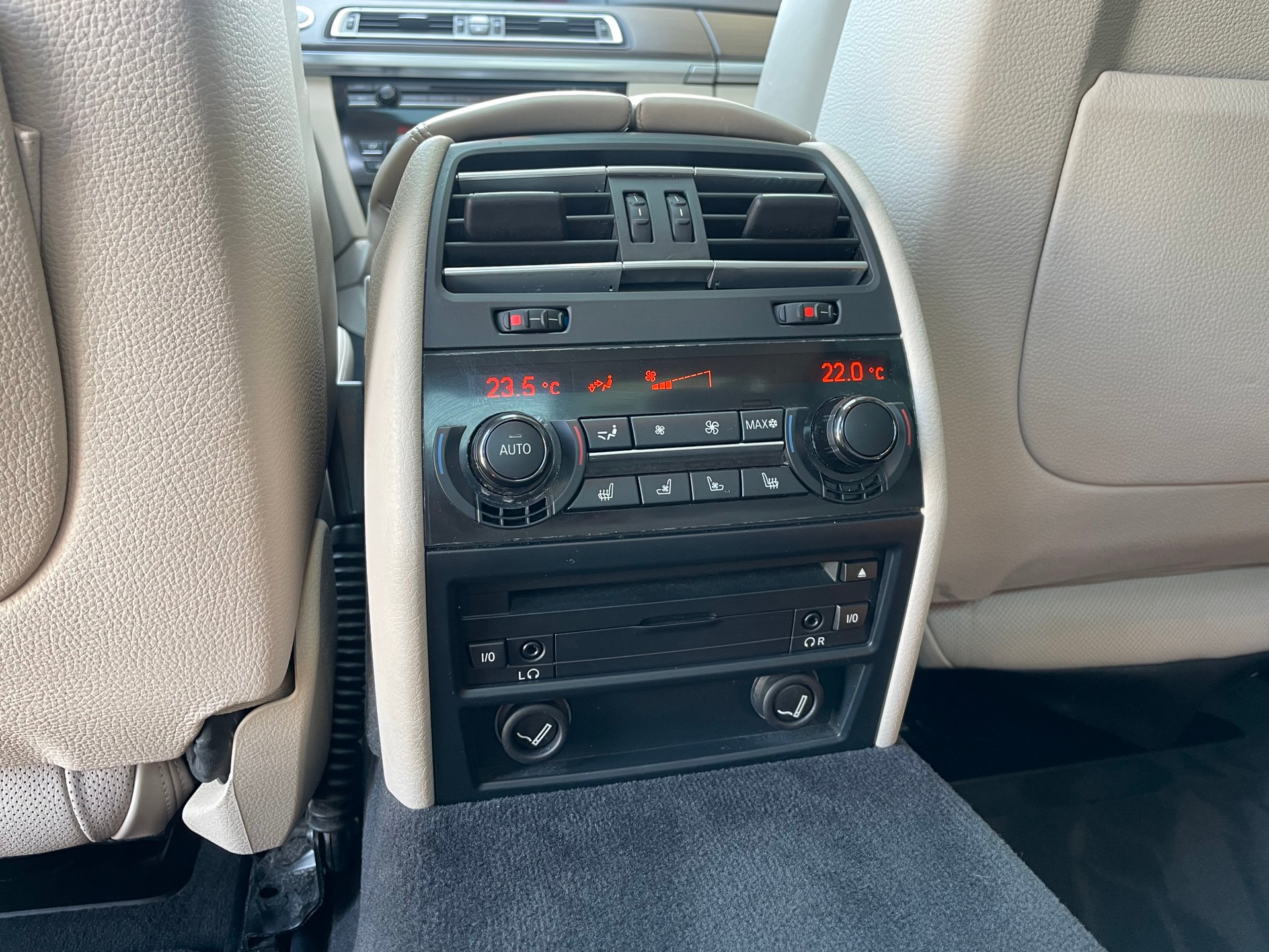 BMW 750Li xDrive StandH/TV im Fond/4xSitzklima/Voll – Bild 25