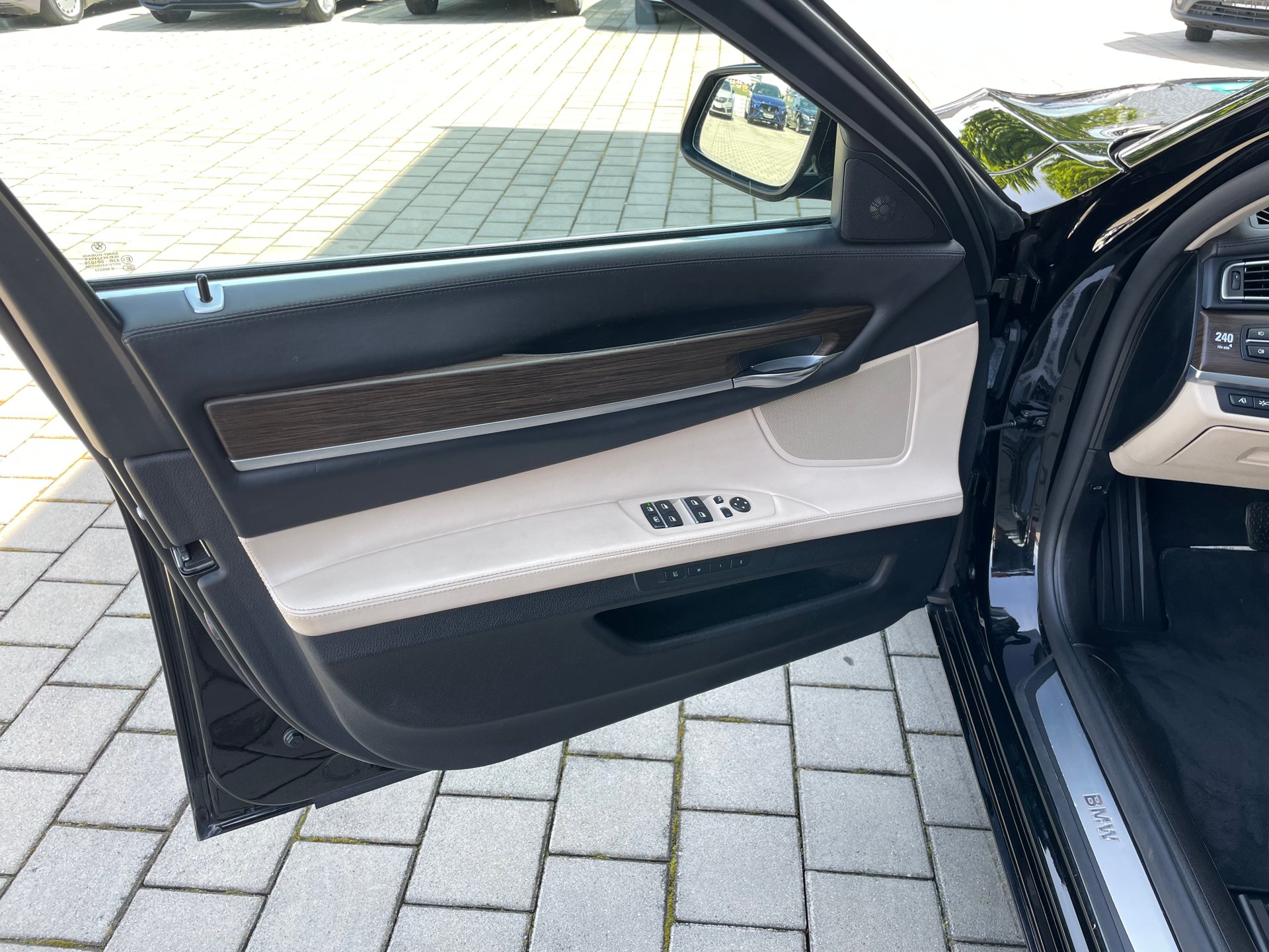 BMW 750Li xDrive StandH/TV im Fond/4xSitzklima/Voll – Bild 10