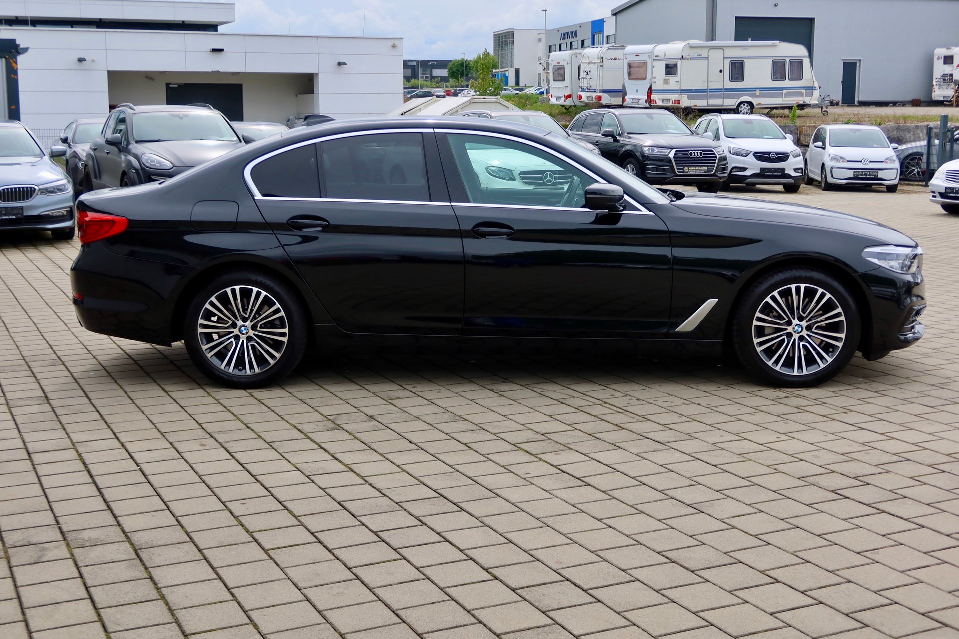 BMW 530 i xDrive SportLine#AHK#LIVE#HUP#DA+#1HD – Bild 5