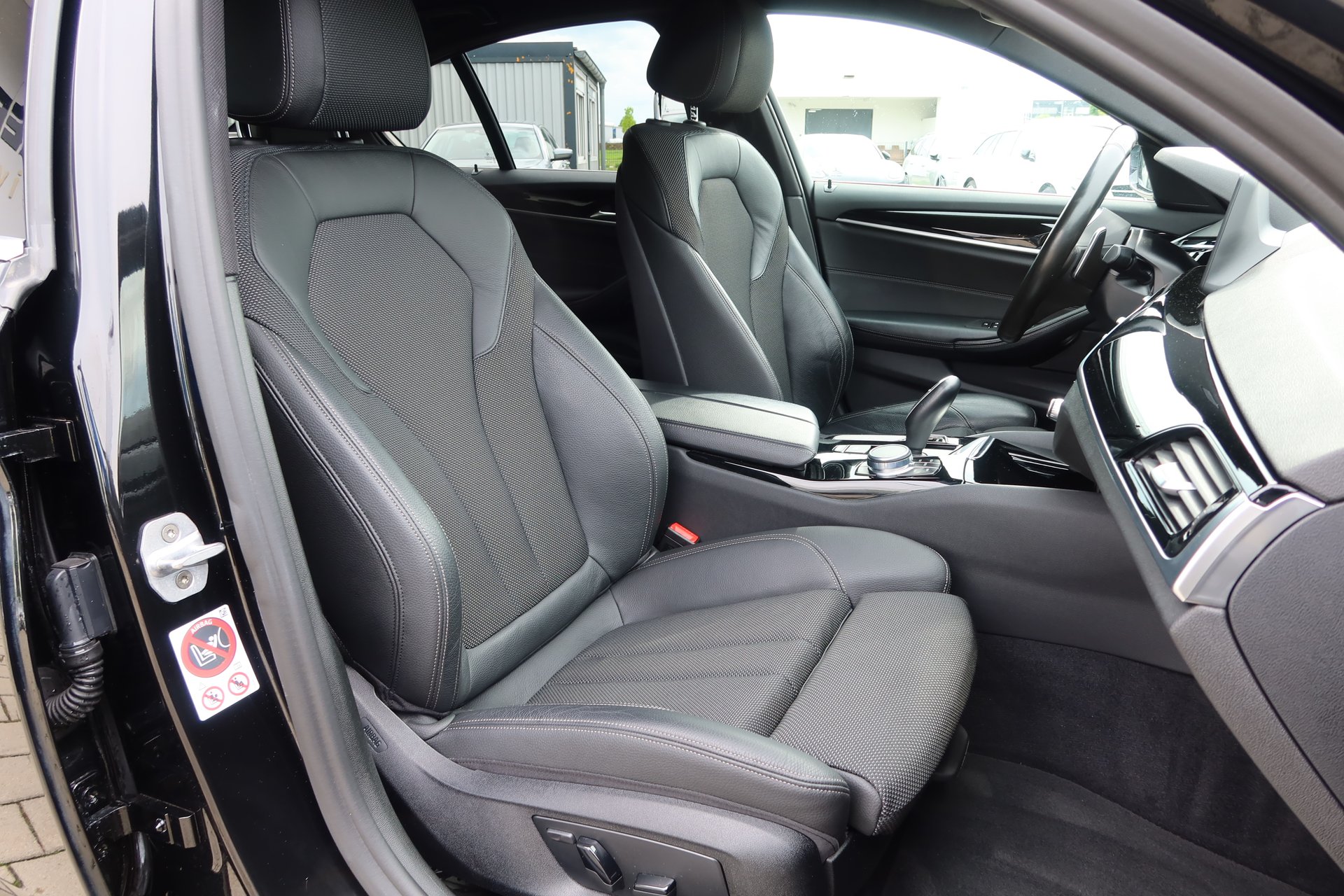 BMW 530 i xDrive SportLine#AHK#LIVE#HUP#DA+#1HD – Bild 13