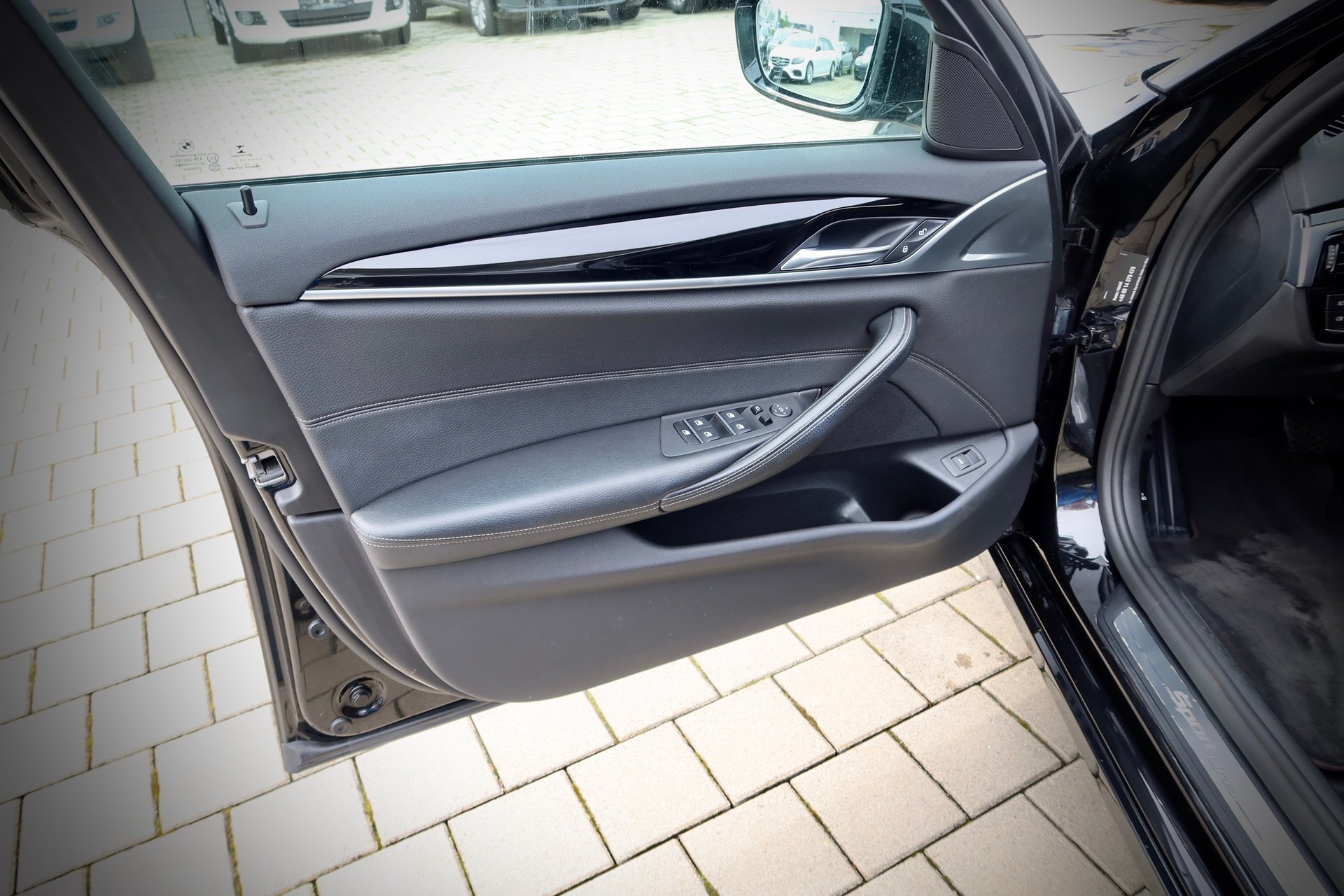 BMW 530 i xDrive SportLine#AHK#LIVE#HUP#DA+#1HD – Bild 9