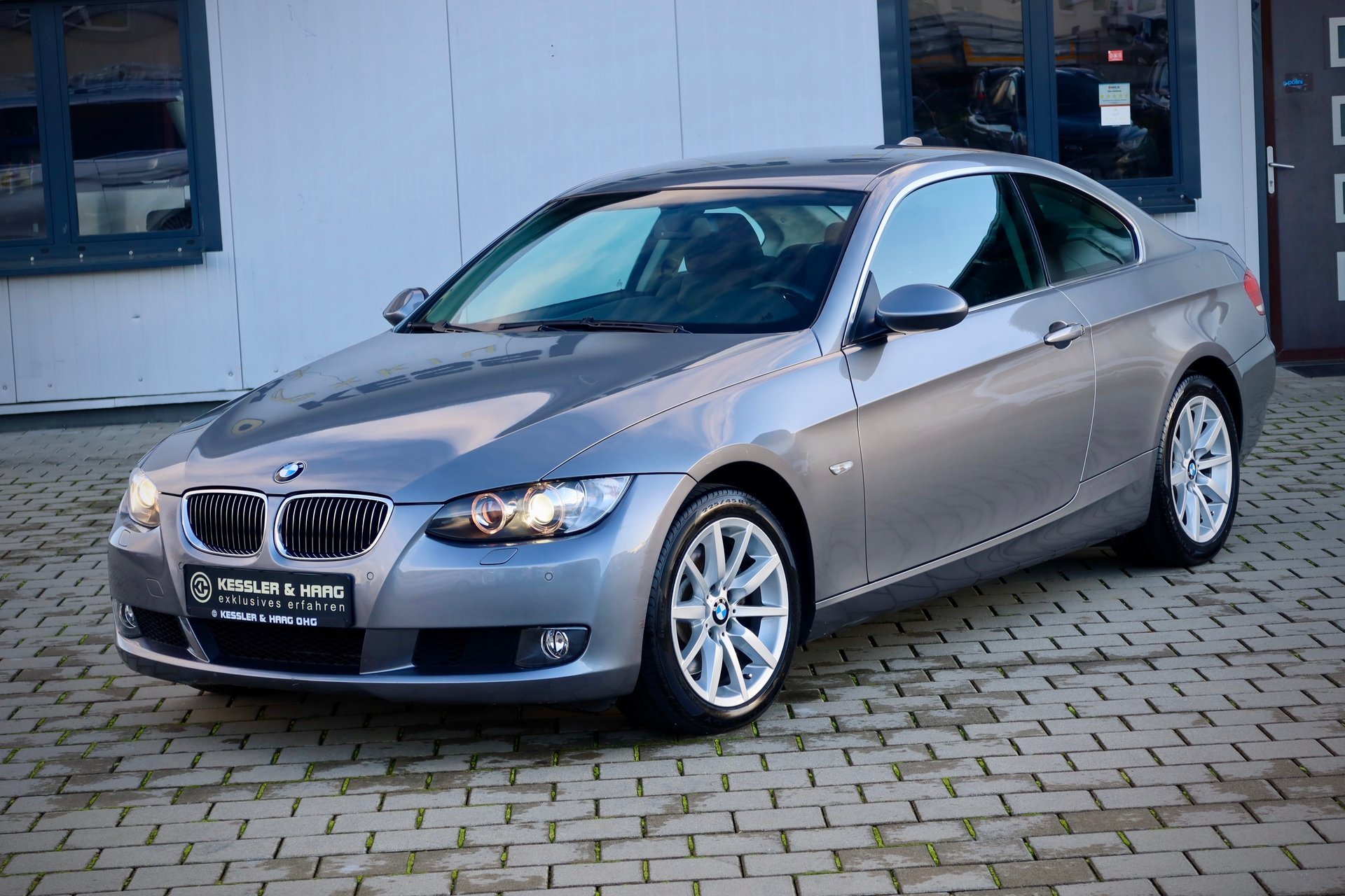 BMW 325i xDrive#XENON#TEMP#MEMORY#8xALU – Bild 2