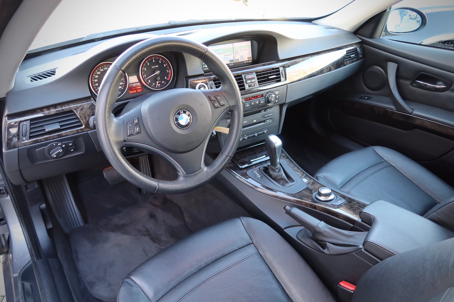 BMW 325i xDrive#XENON#TEMP#MEMORY#8xALU – Bild 9