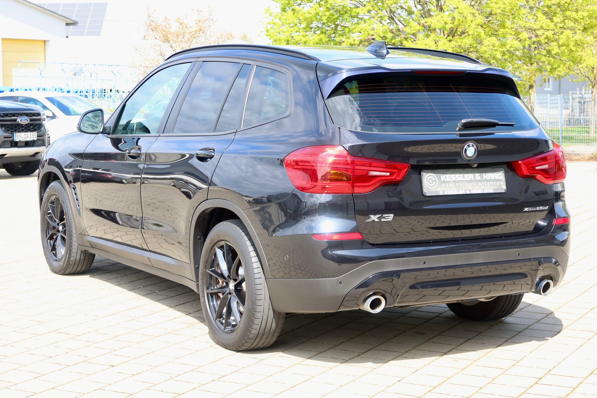 BMW X3 xDrive 25d Advant. ACC KEY-GO AHK CAM#H&K#PANO – Bild 8