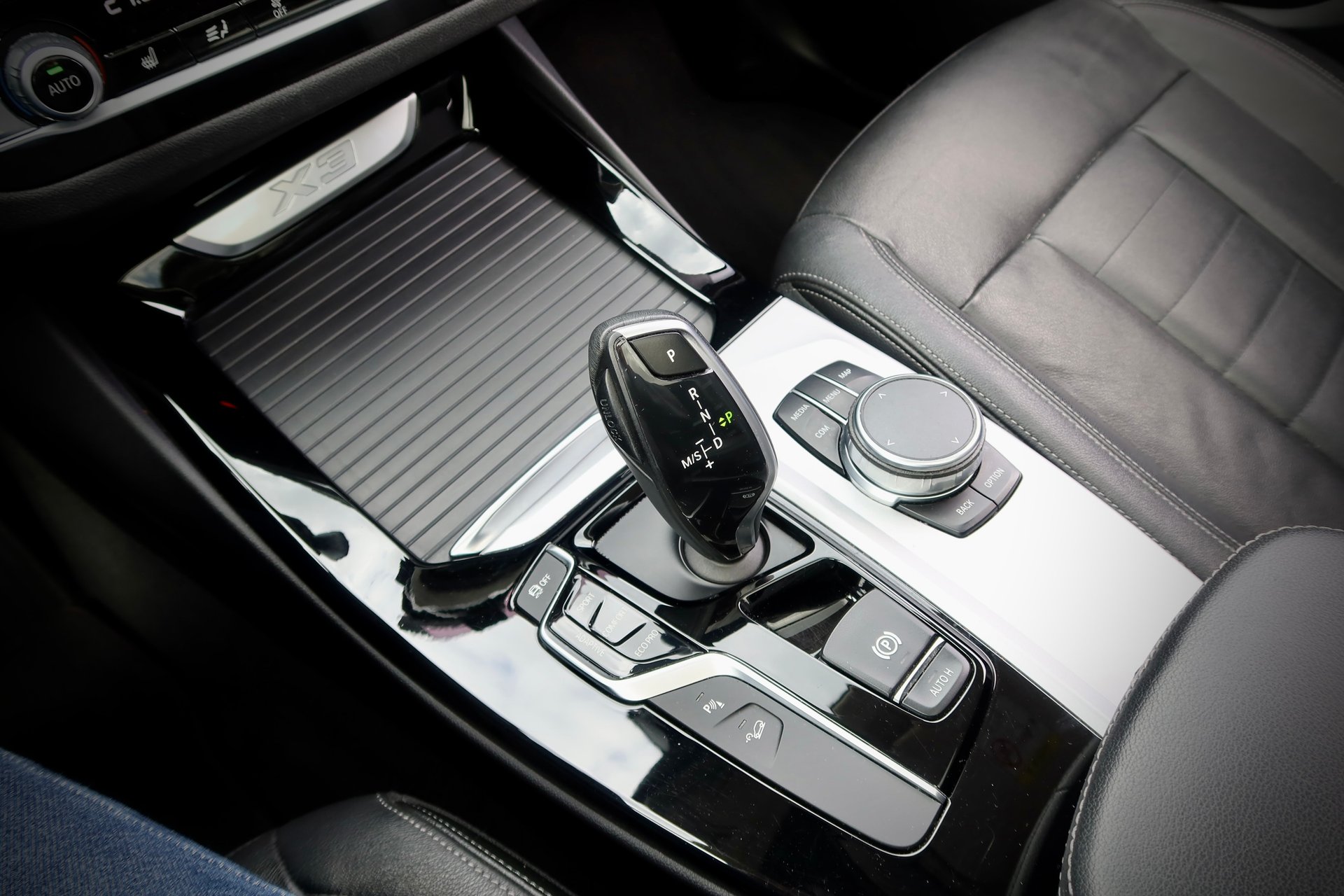 BMW X3 xDrive 25d Advant. ACC KEY-GO AHK CAM#H&K#PANO – Bild 18